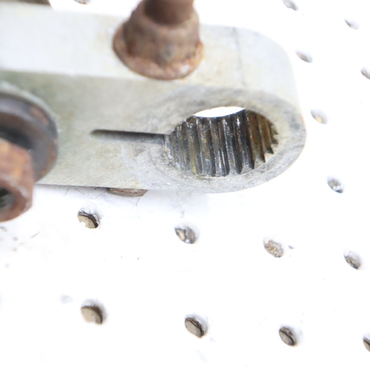 2007 Polaris Iq 600 Rear Arm 1541967; 3514331; 5134046