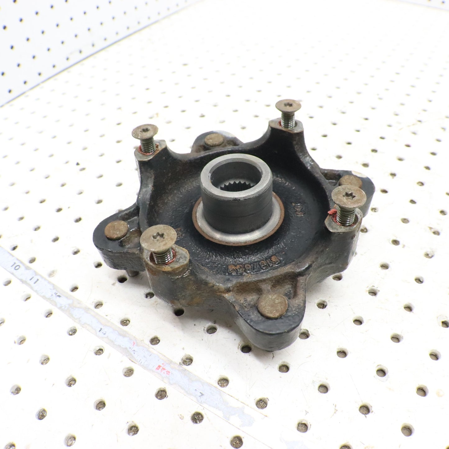 2013 Polaris Ranger 800 Front Wheel Hub 5137659-067