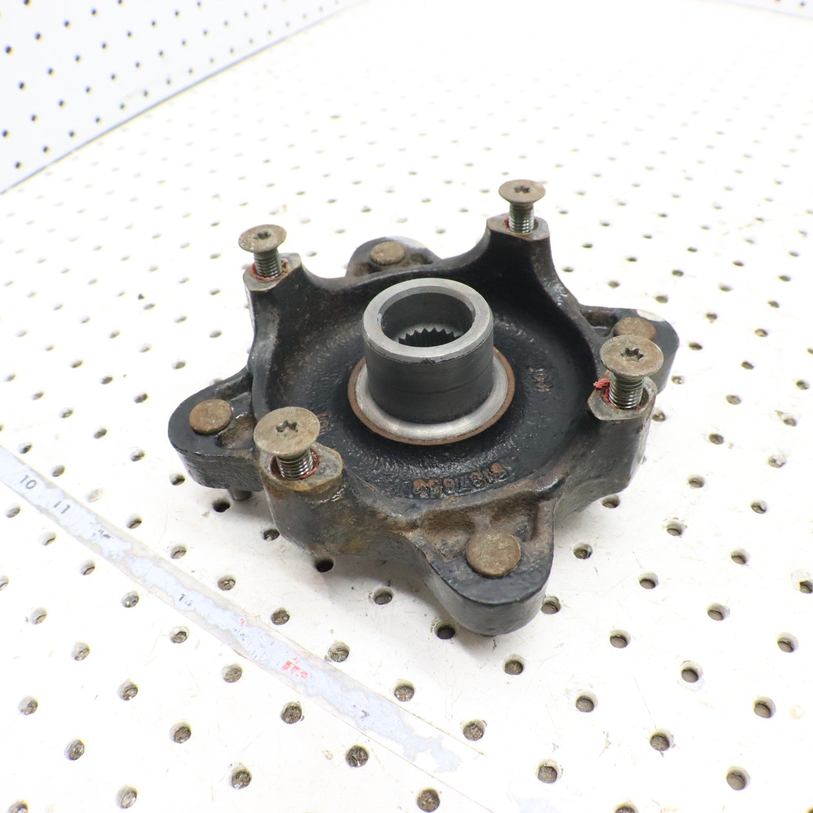 2013 Polaris Ranger 800 Front Wheel Hub 5137659-067
