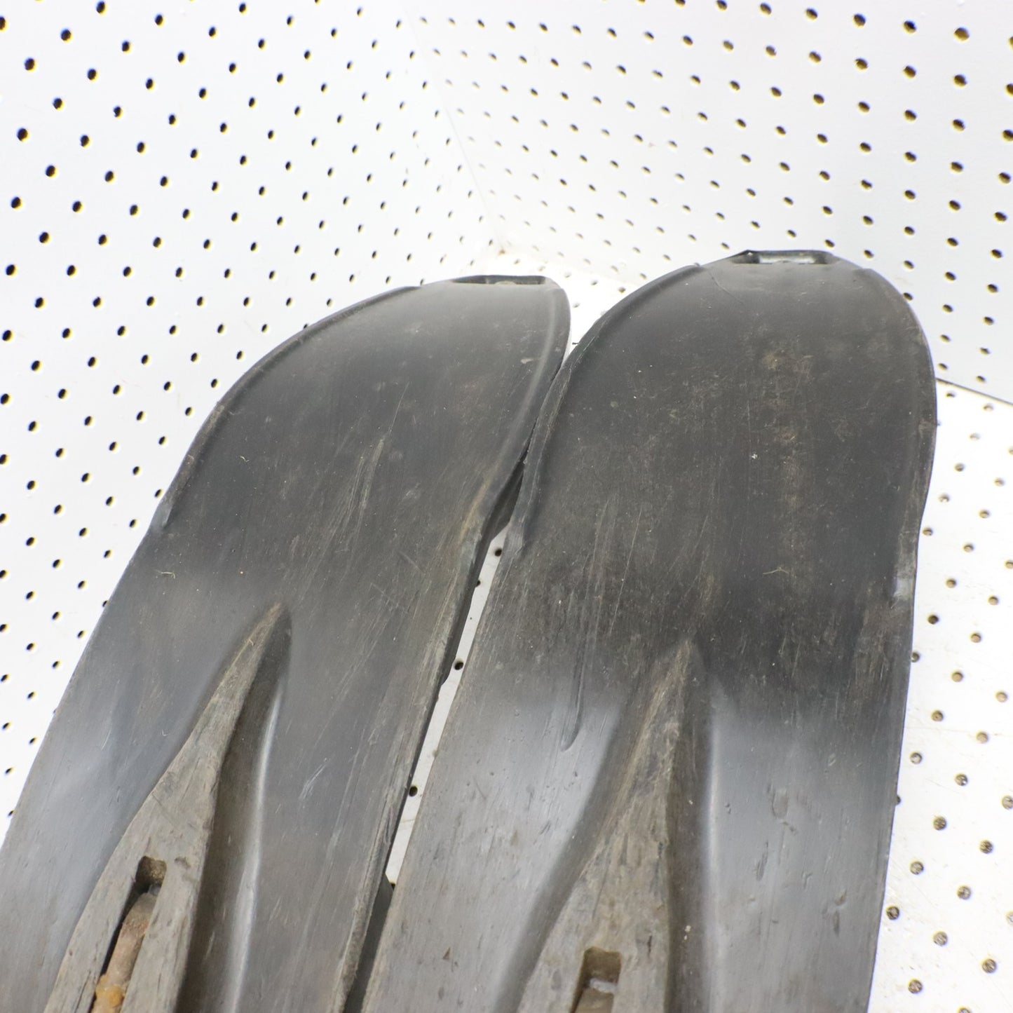 2016 Polaris Rush 800 Skis 1823916-070; 1825027-070 