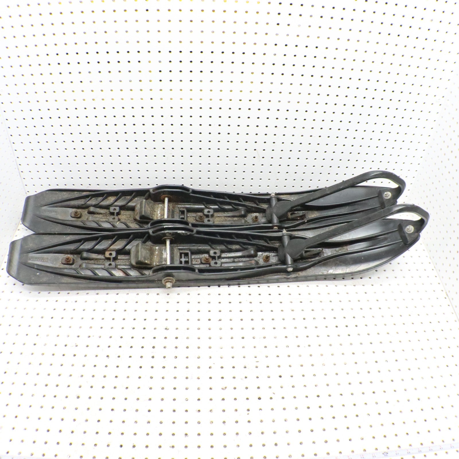 2007 Polaris Iq 600 Skis 1822933-070