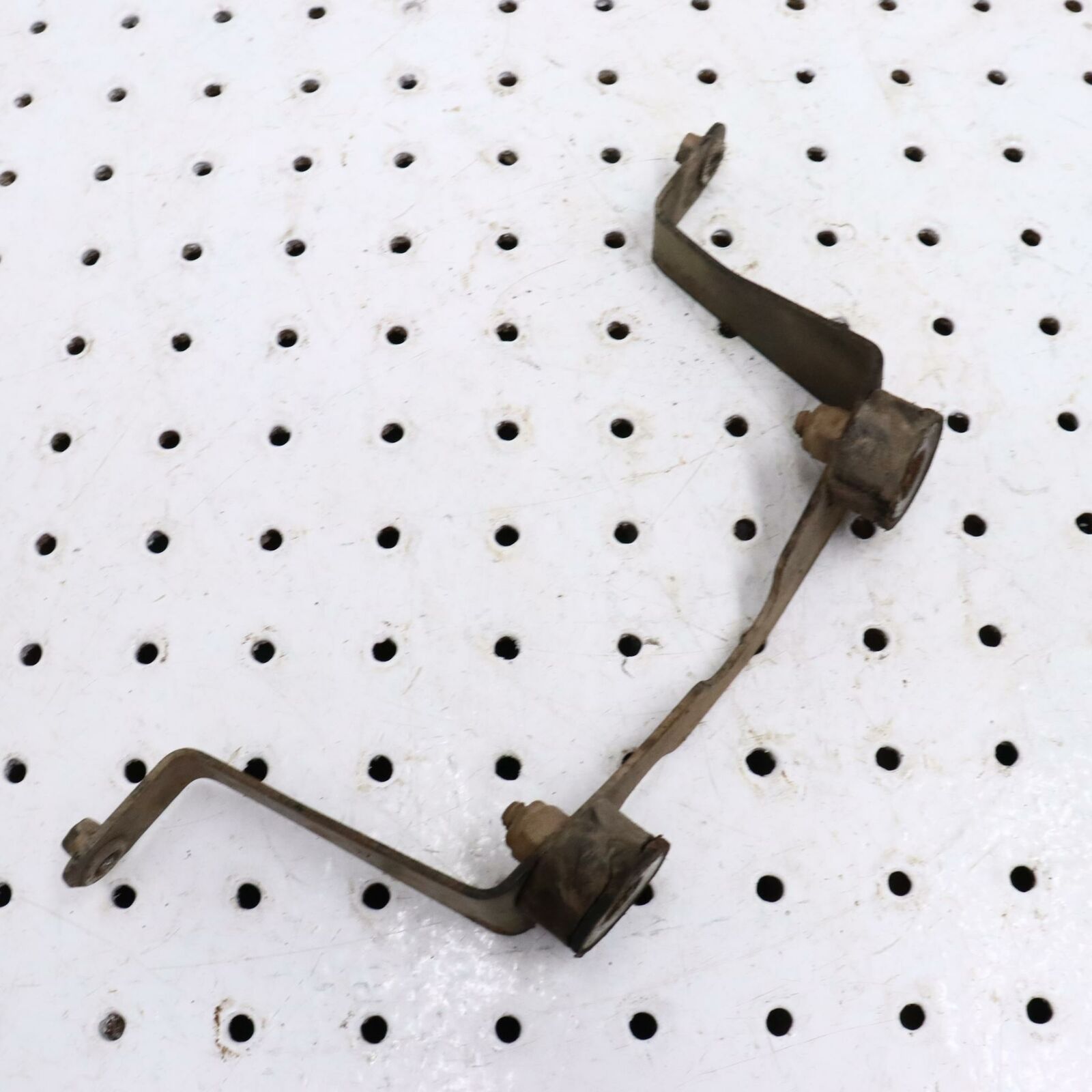 2000 POLARIS MAGNUM 325 OIL COOLER LOWER BRACKET 5244069-067