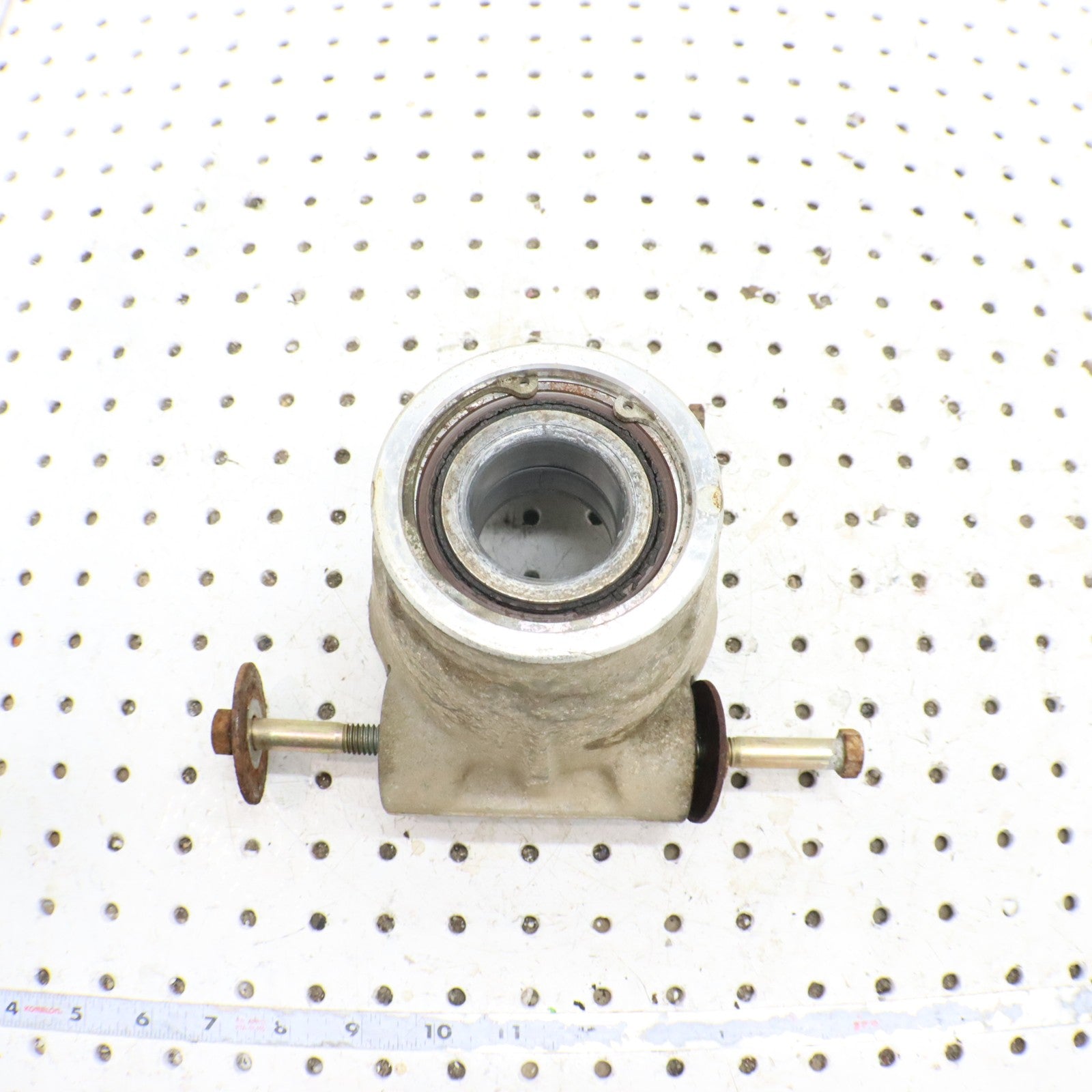 2003 Polaris Sportsman 600 left Bearing Carrier Knuckle Rear 5133663; 5134206 