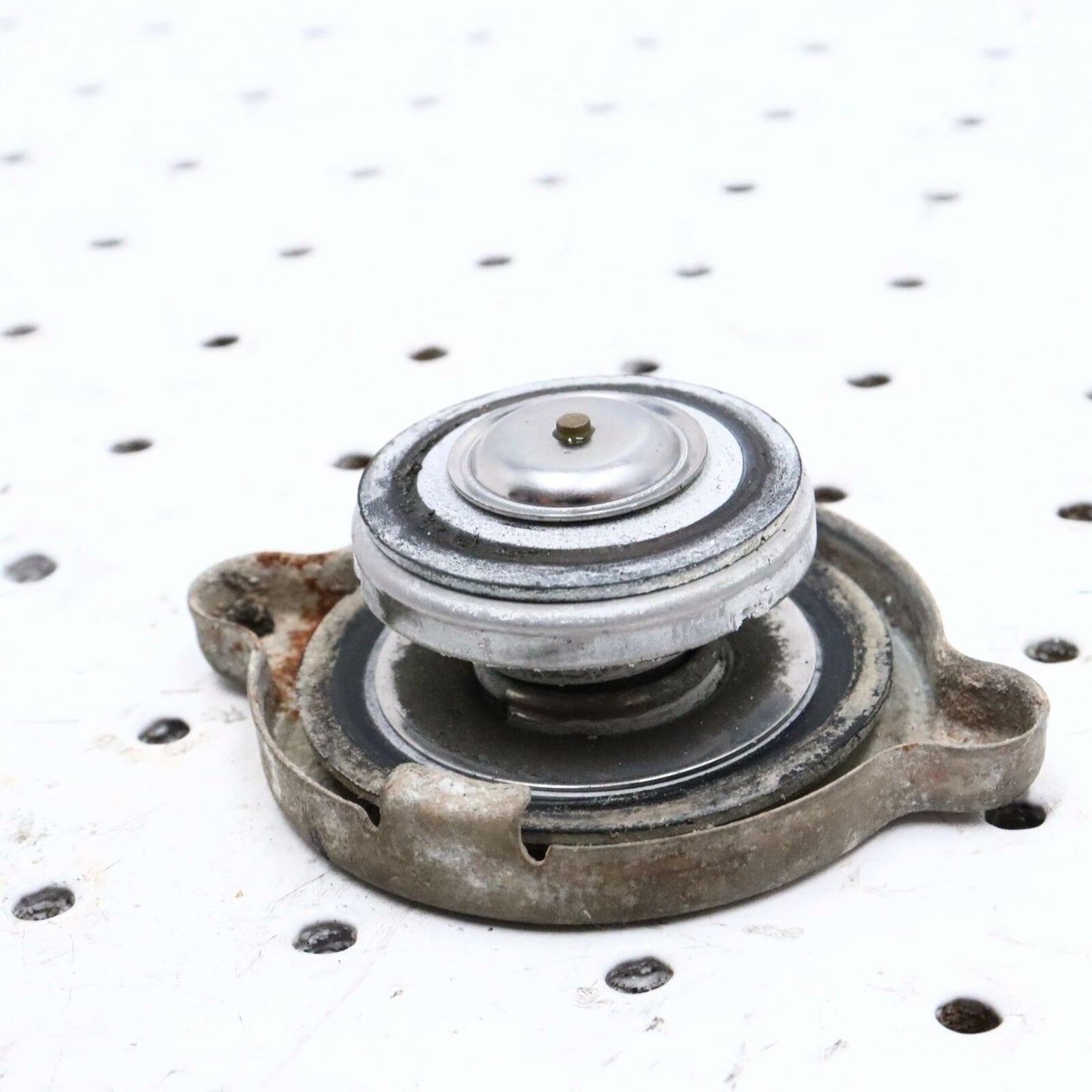 2000 POLARIS SPORTSMAN 500 RADIATOR CAP 1240044; 1240508