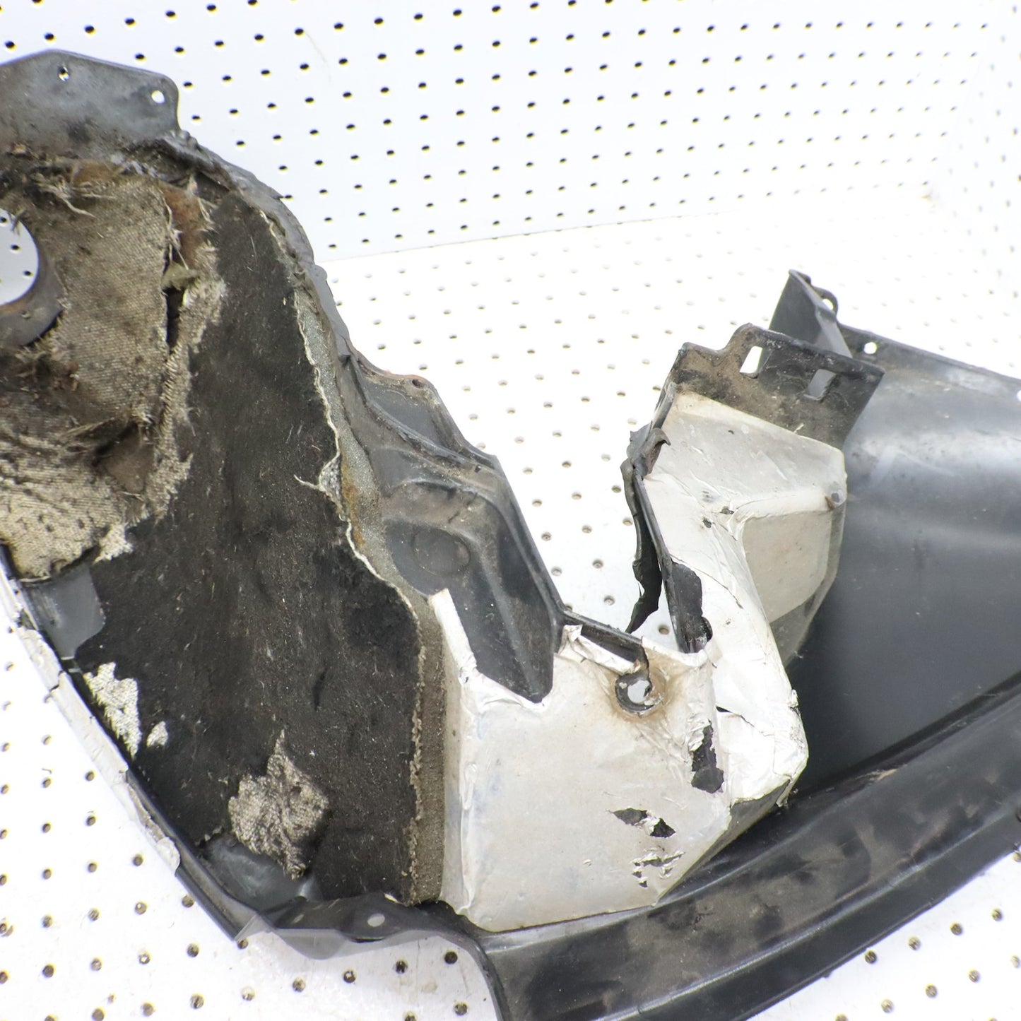 2007 Polaris Iq 600 Fender Bellypan Right 2633254-070