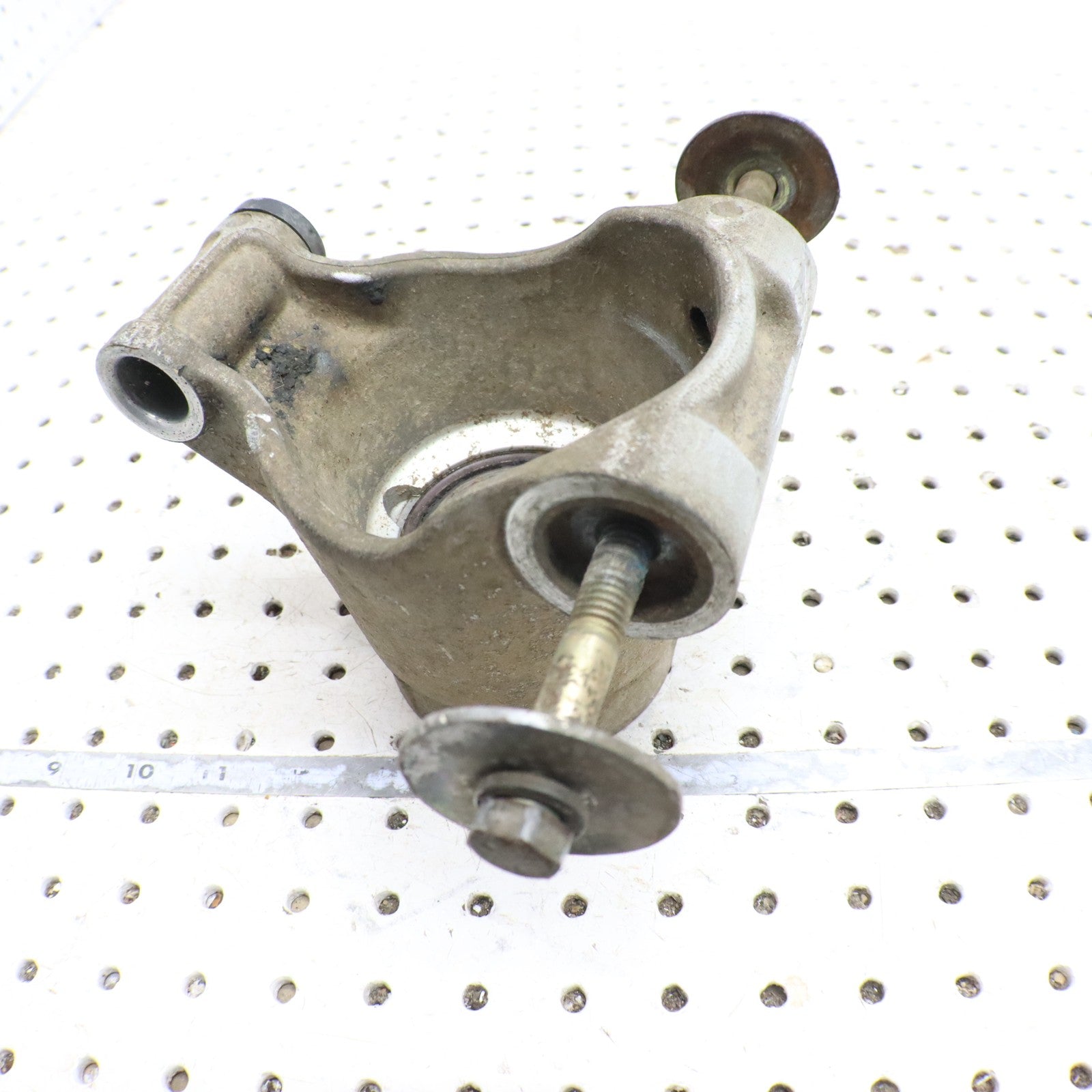 2004 Polaris Sportsman 500 Bearing Carrier Knuckle Rear RIGHT 5133664 5134206