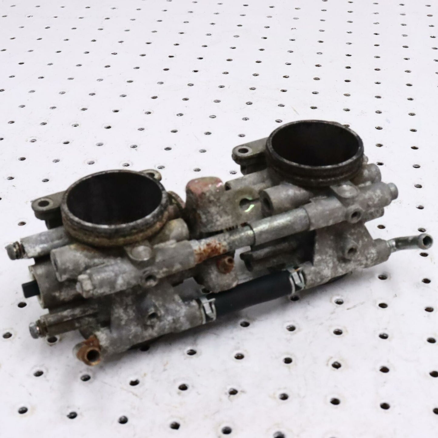 2007 POLARIS IQ 600 MAIN FUEL INJECTORS THROTTLE BODIES BODY 1203213