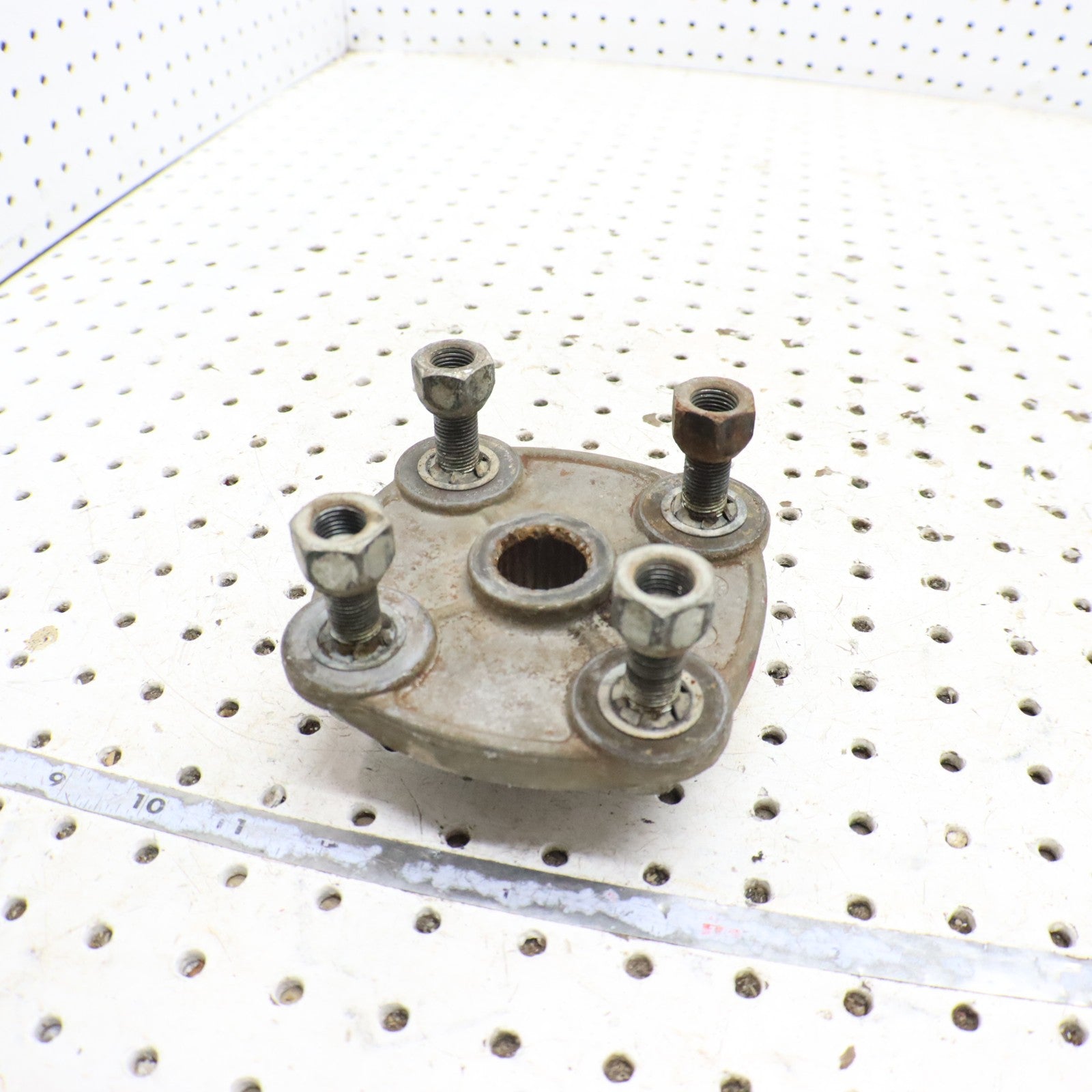 1995 Polaris Xplorer 400 REAR Wheel Hub 2200341