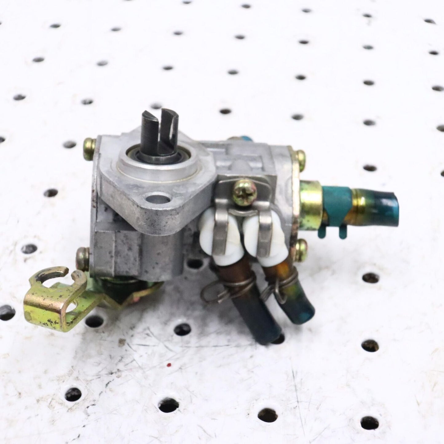 2006 POLARIS FUSION 700 OIL PUMP 2520463 