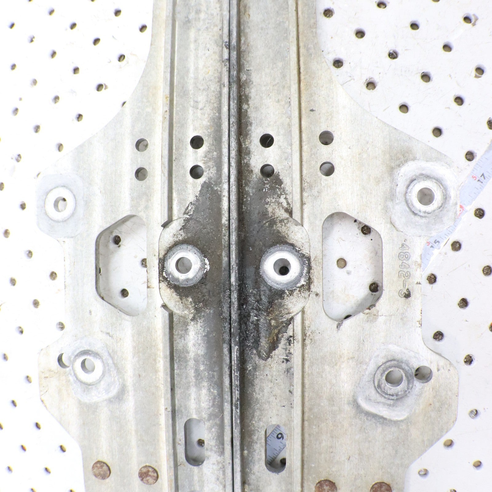 2007 Polaris Iq 600 Slide Rails L & R  1542130 ; 1542131 