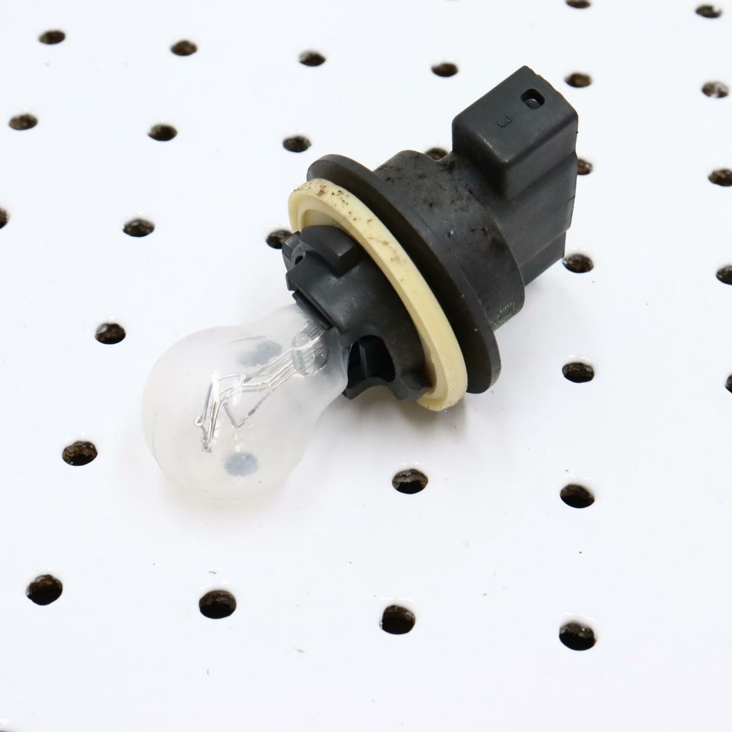 2007 POLARIS IQ 600 LIGHT BULB 4010764