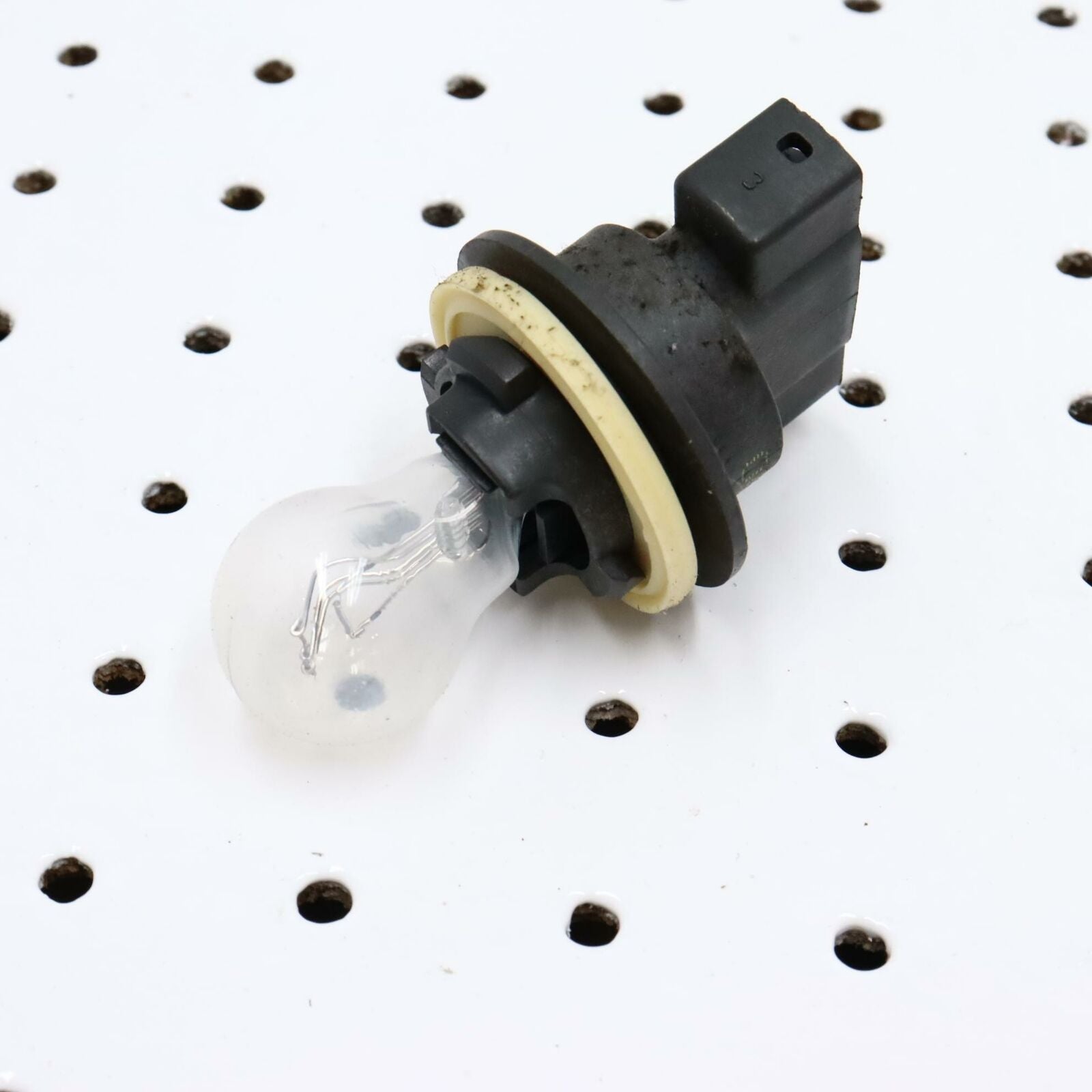2007 POLARIS IQ 600 LIGHT BULB 4010764