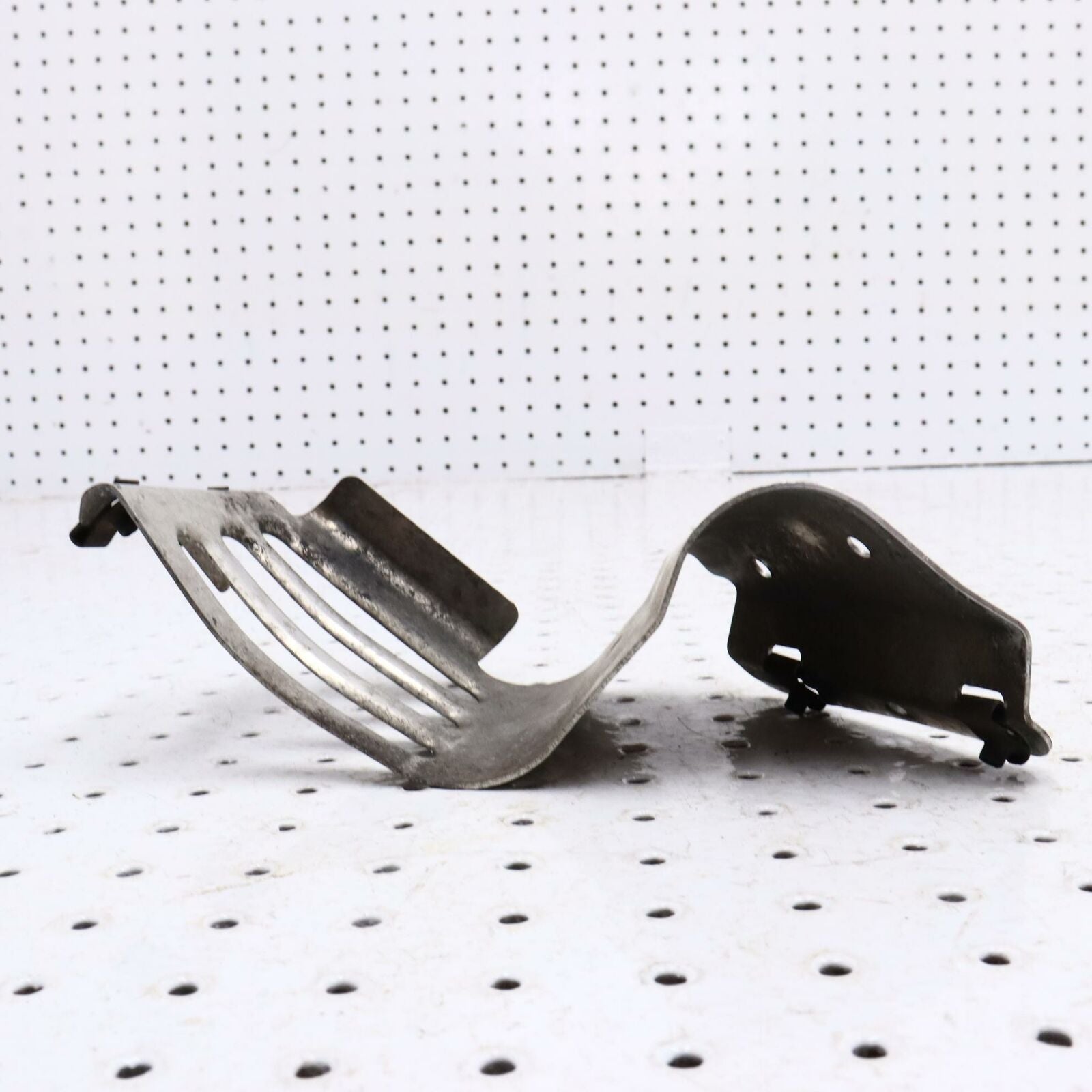 2012 ARCTIC CAT PROCLIMB M800 LEFT FRONT FOOT HOLDER REST STAY FOOTREST 0607-997
