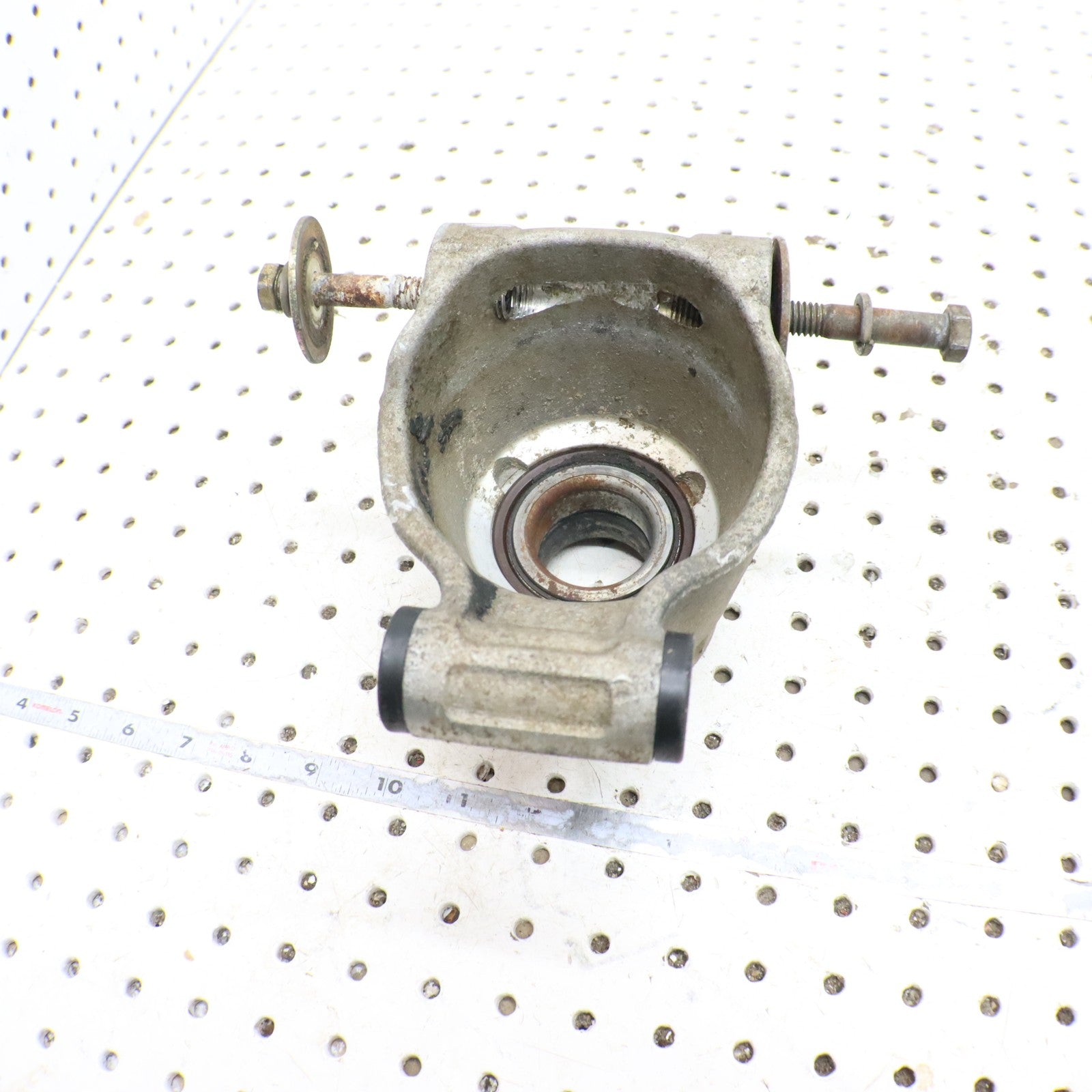 2004 Polaris Sportsman 500 Bearing Carrier Knuckle Rear LEFT 5133663 