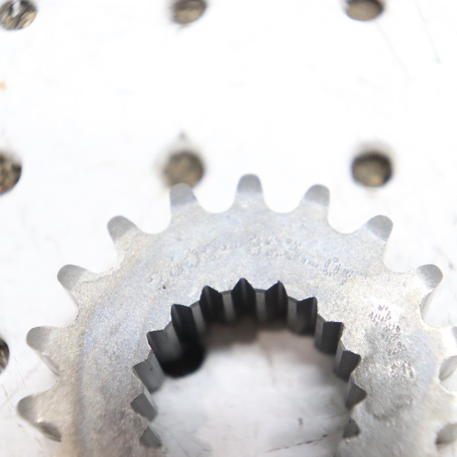 2016 Arctic Cat M8000 Chaincase Sprocket Gear Upper 2602-823 19T (13 Wide)