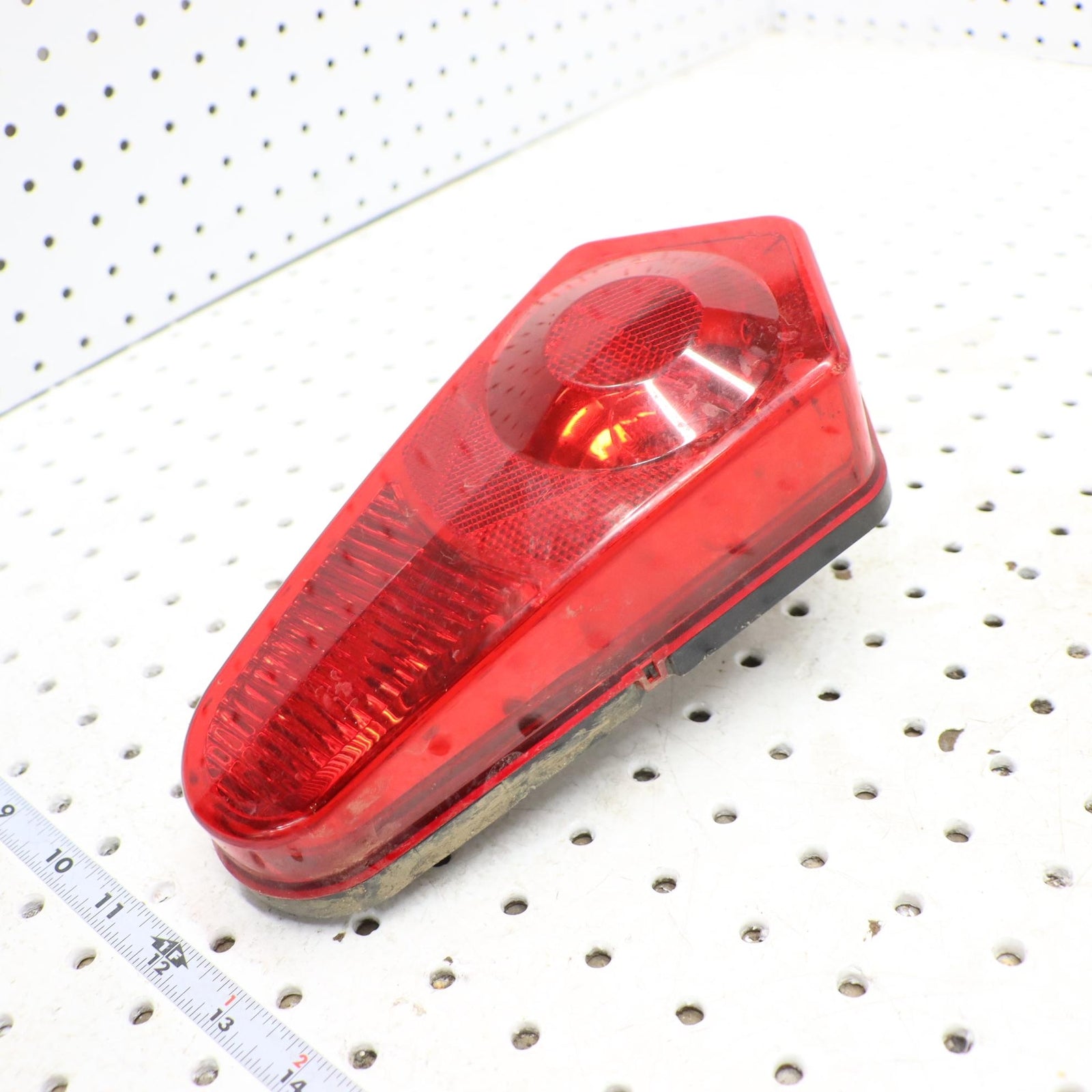 2016 POLARIS SPORTSMAN 570 TAIL LIGHT BRAKE LIGHT LEFT 2411153