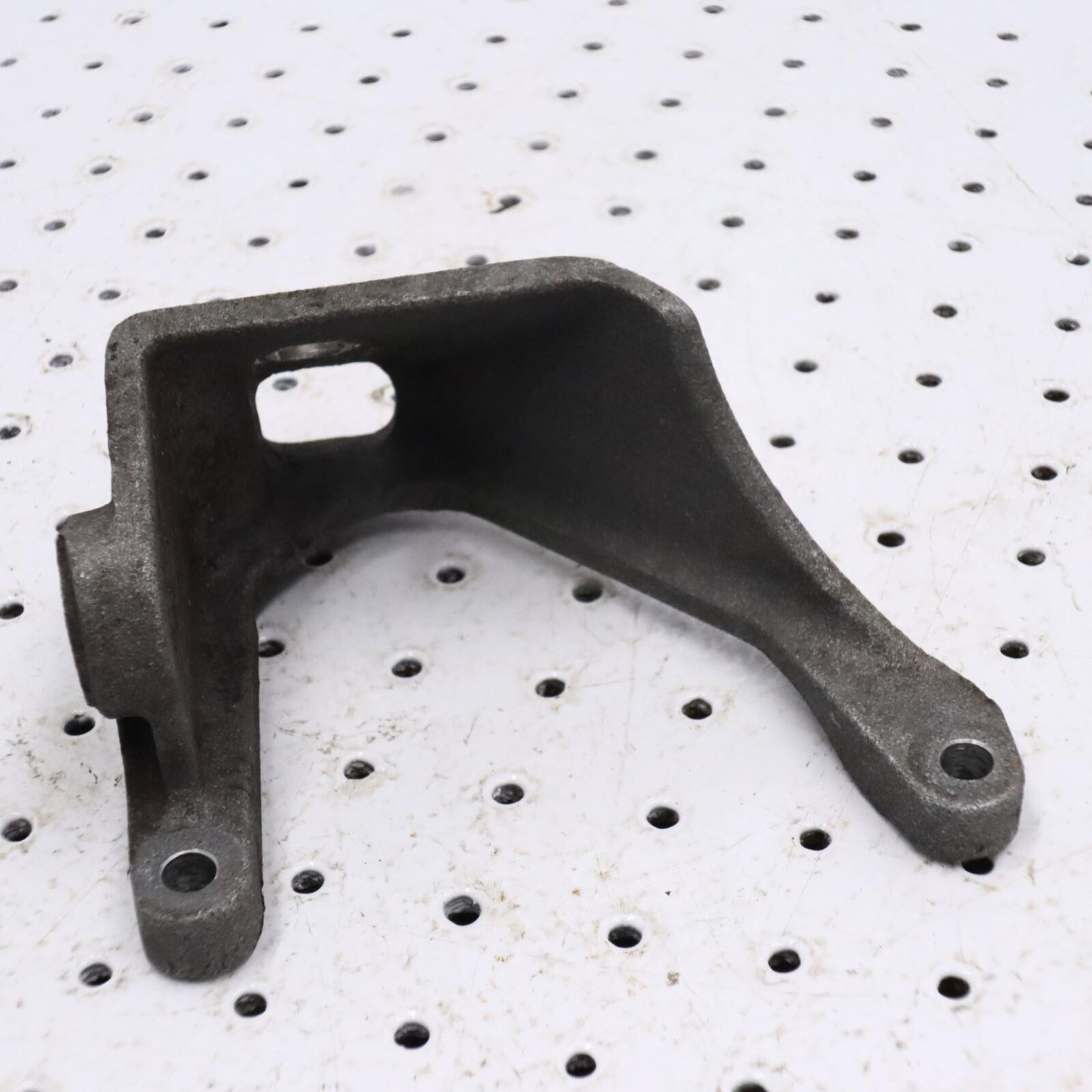 1999 ARCTIC CAT ZL 600 ENGINE MOUNT BRACKET  0708-045 