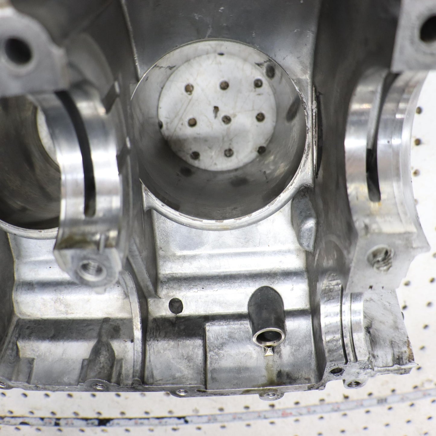  POLARIS SPORTSMAN XP 850 CRANKCASE ENGINE CASE 2204054; 2204957; 5632167 CORE