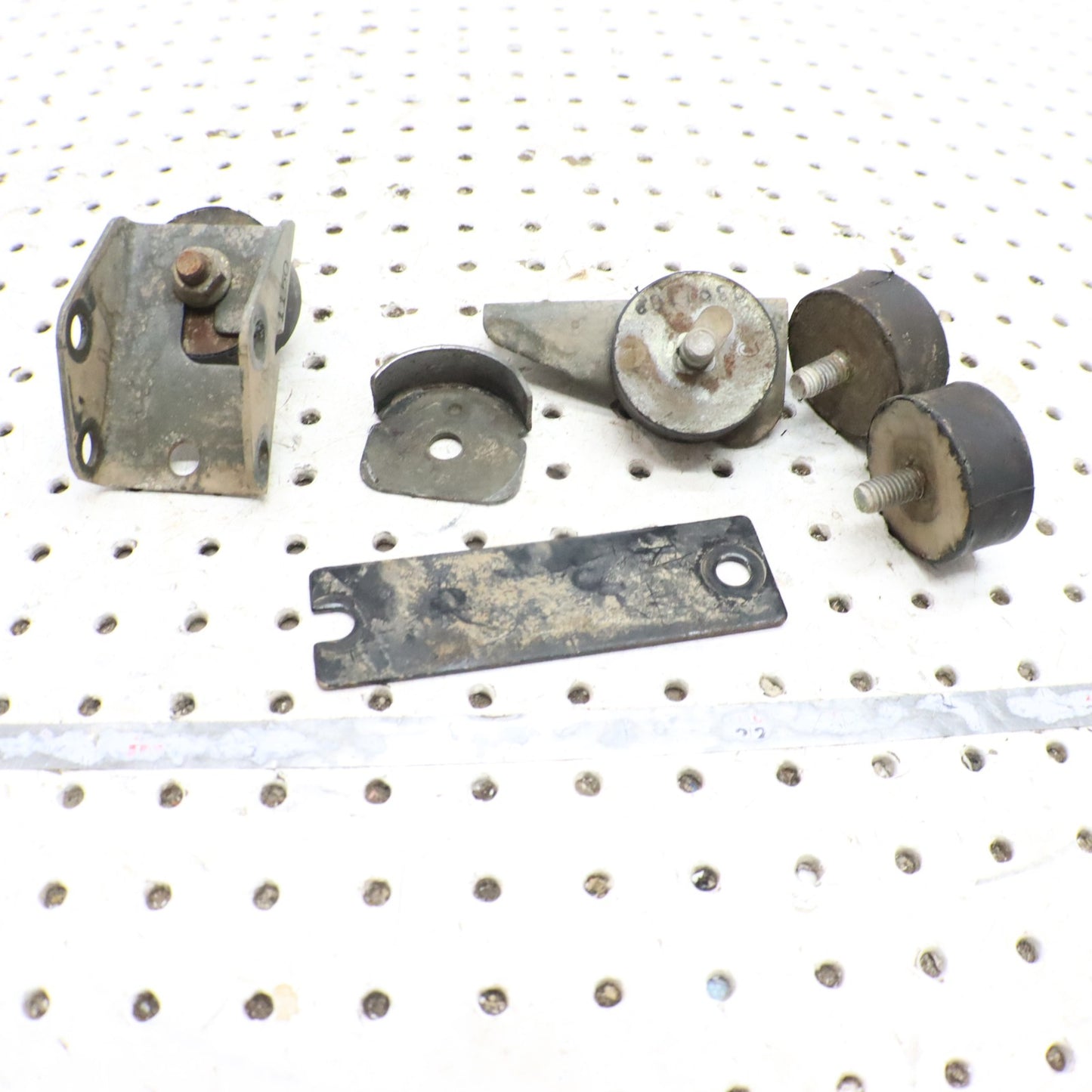 2004 Polaris Sportsman 500 Engine Motor Mounts 5241150; 5241453; 3110046 3110044