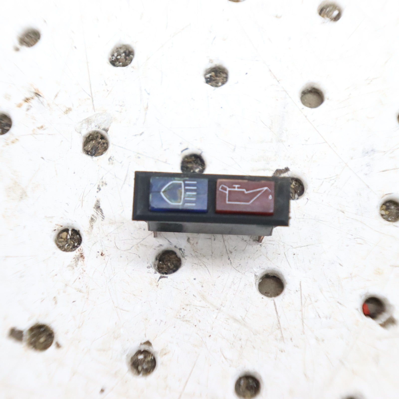 1995 Polaris Xplorer 400 Indicator Light INDIC LOW OIL&HI-BEAM. 4040052