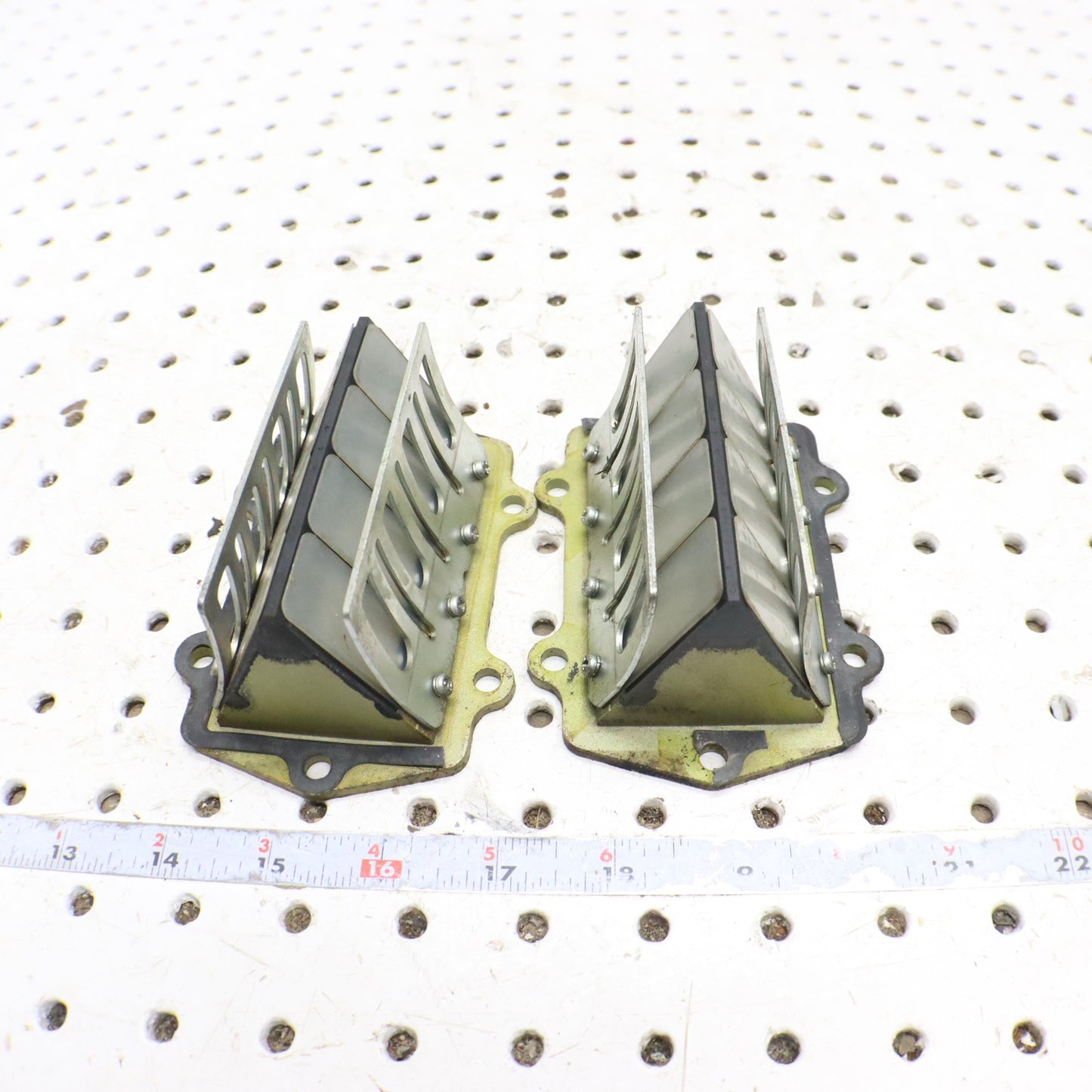 2009 Arctic Cat Crossfire R 8 Intake Reed Block Reeds 3007-534 GOOD