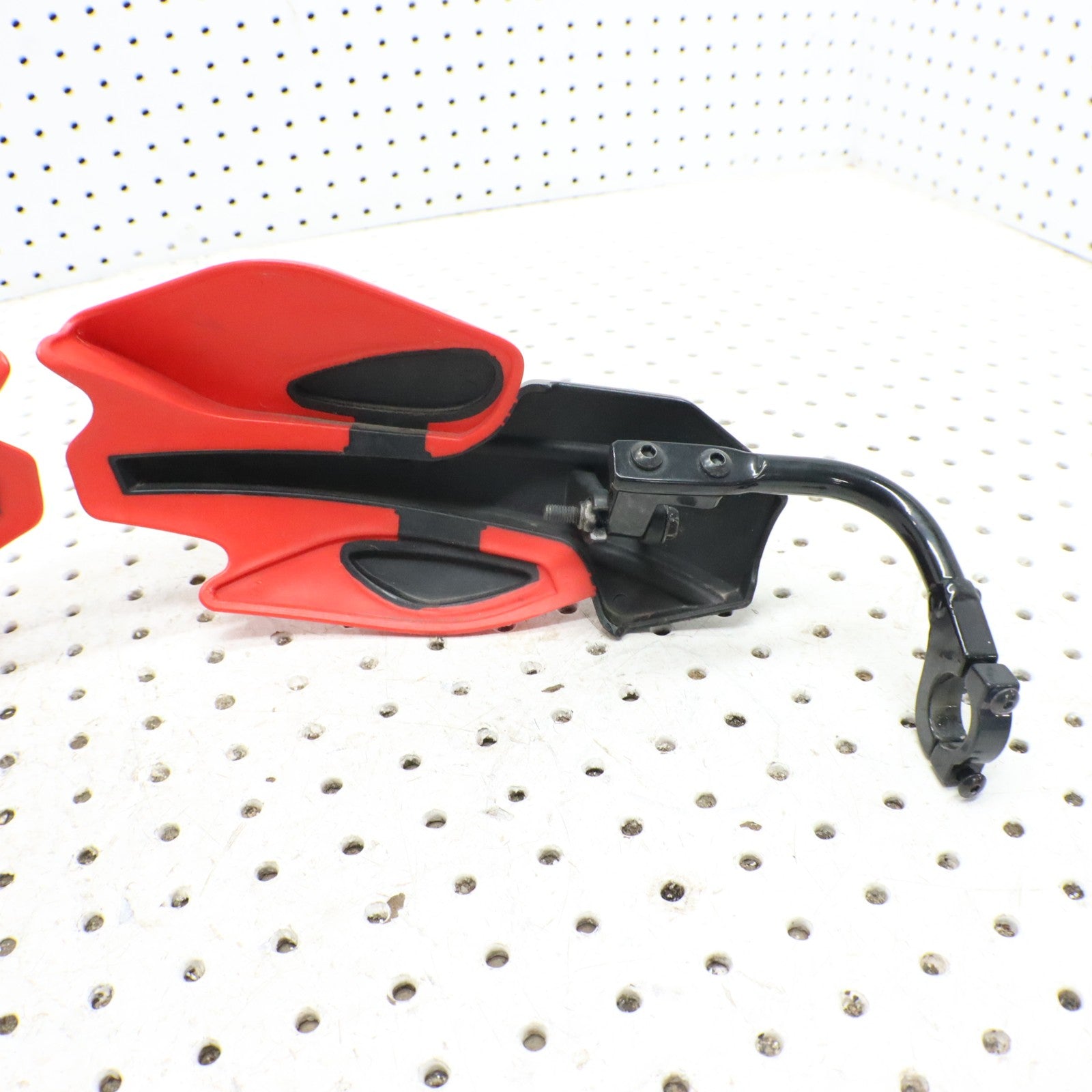 2016 Polaris Rush 800 Hand Guards 2876845 red