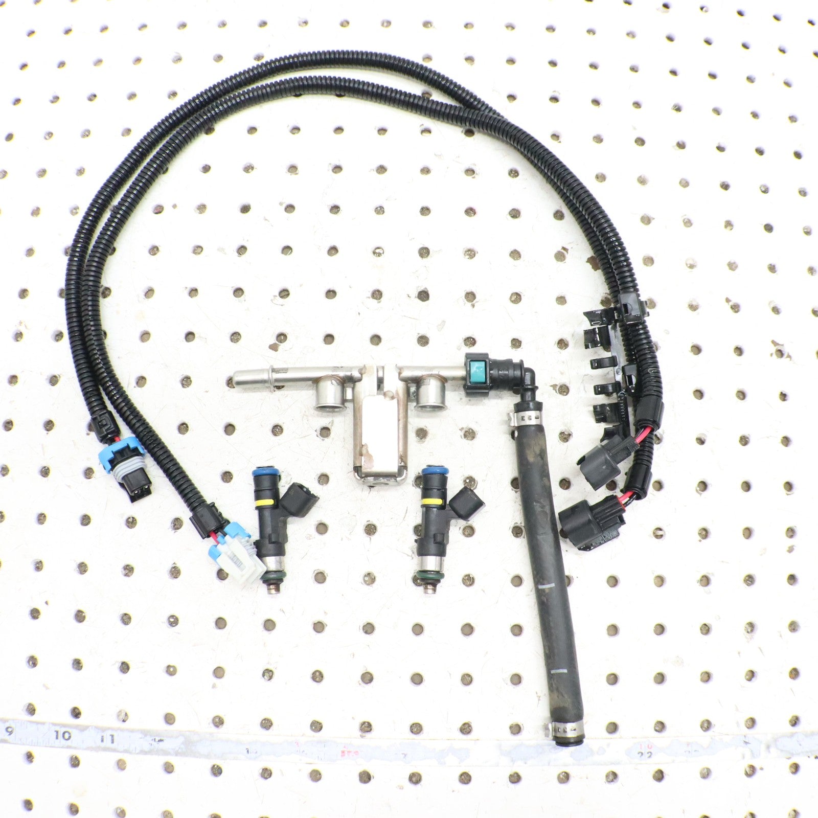 2013 Polaris Ranger 800 Fuel Rail 2521027; 2521101; 1204318; 1204319 