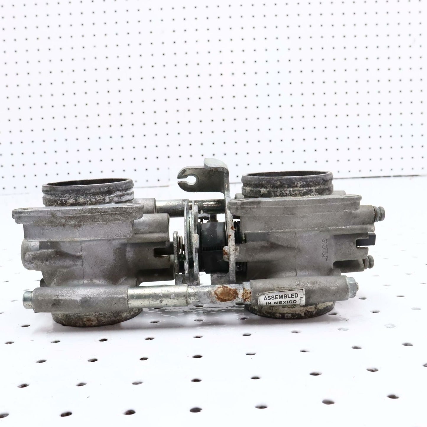 2007 POLARIS IQ 600 MAIN FUEL INJECTORS THROTTLE BODIES BODY 1203213