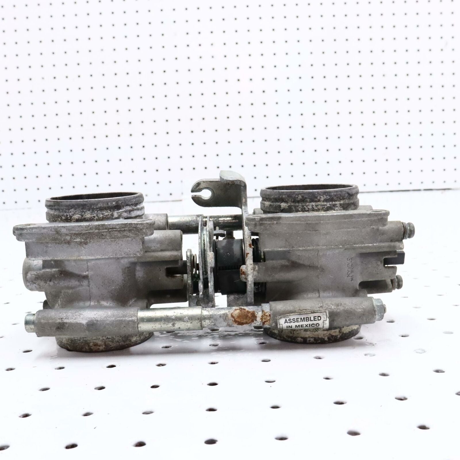 2007 POLARIS IQ 600 MAIN FUEL INJECTORS THROTTLE BODIES BODY 1203213