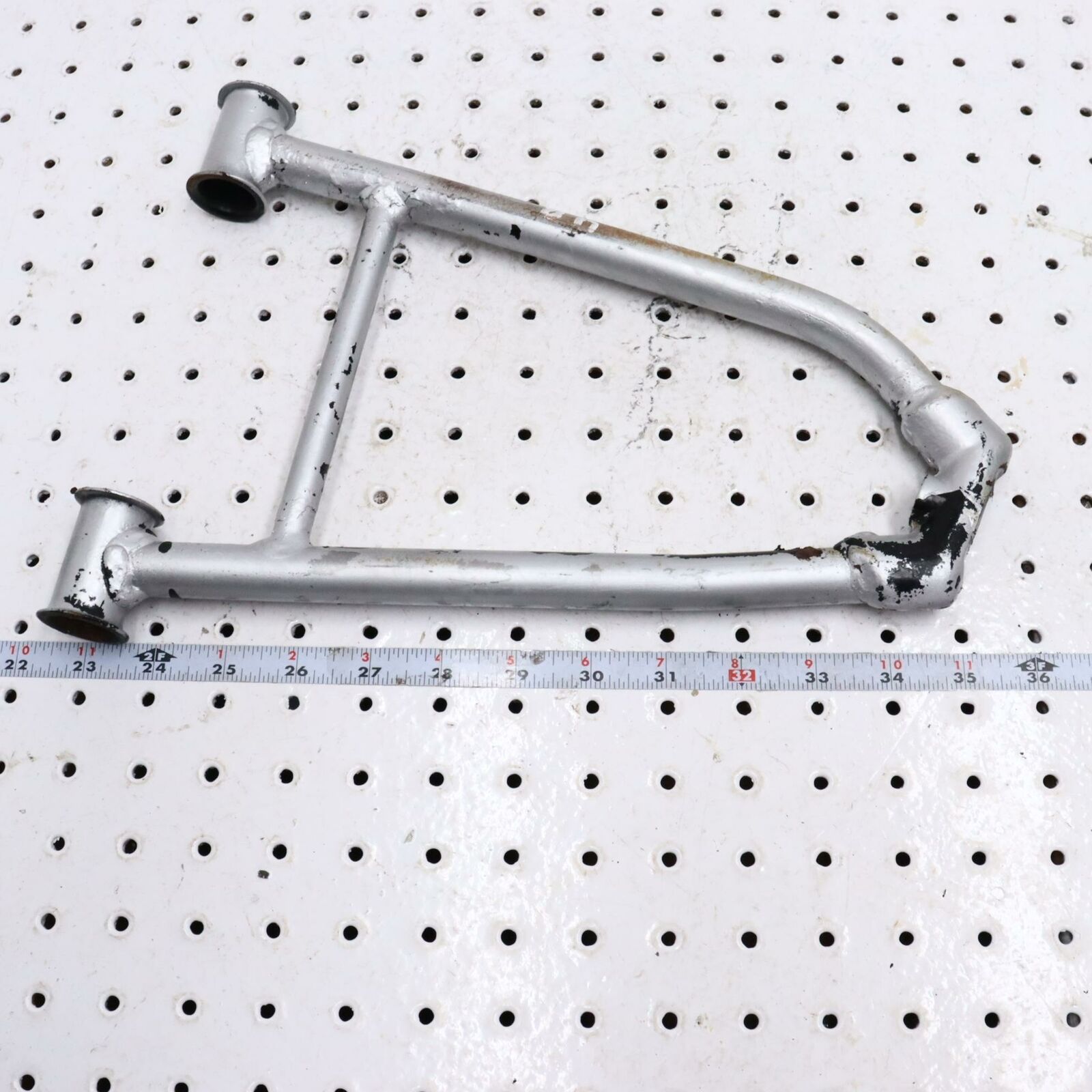 2007 POLARIS IQ 600 FRONT UPPER RIGHT CONTROL A ARM 2203020-067