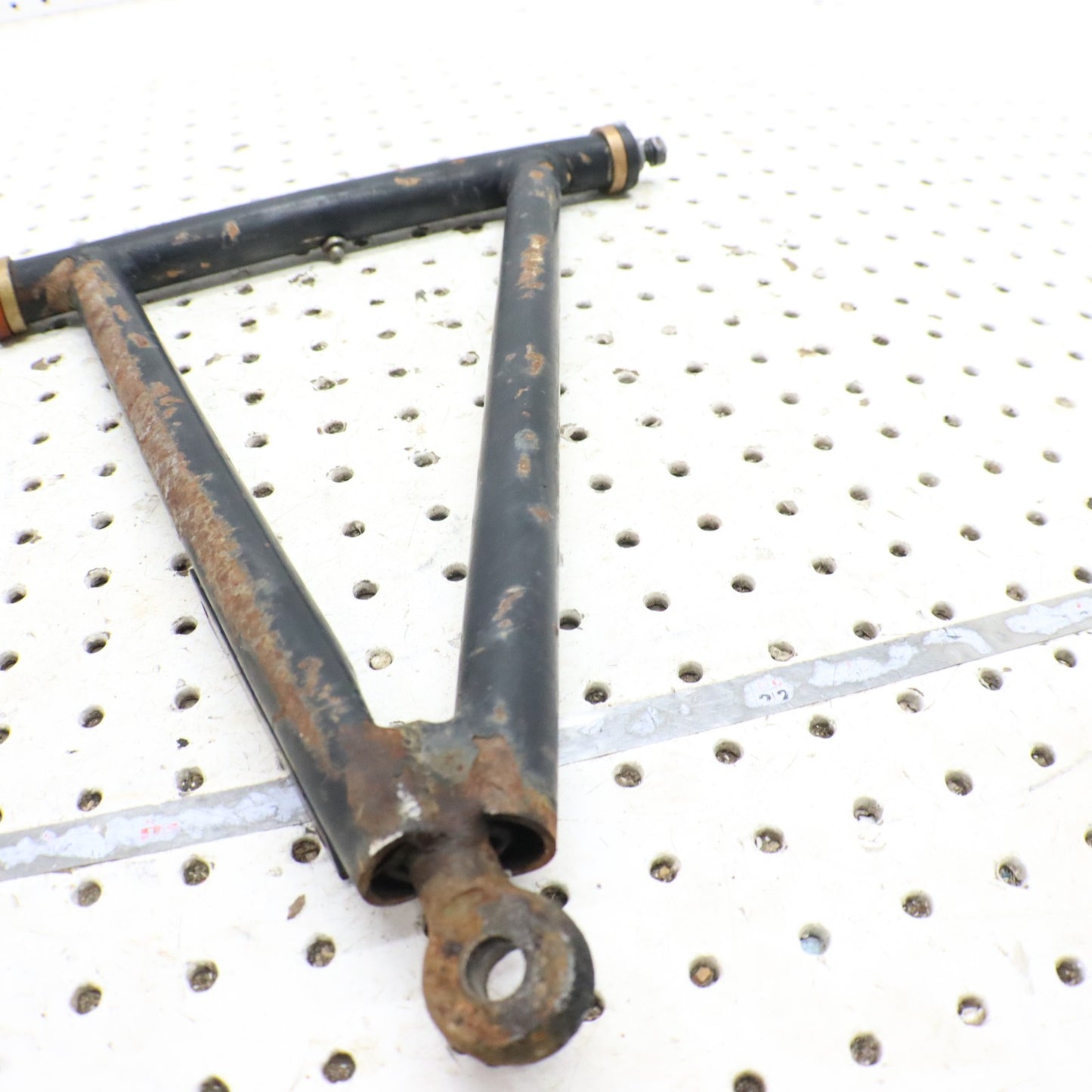 1995 Polaris Xplorer 400 Front Lower Right Control A Arm 2200532 2202275