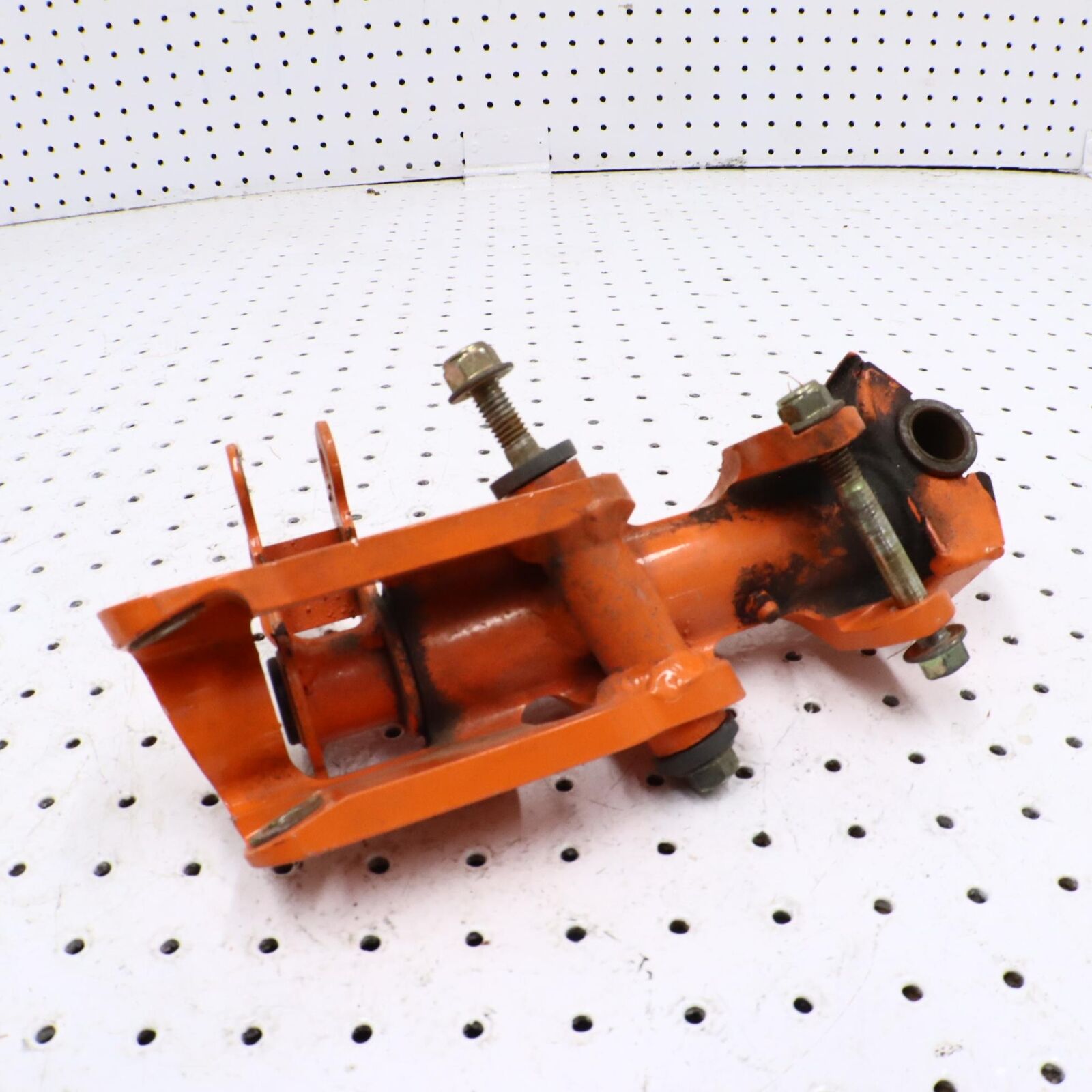 2011 ARCTIC CAT M8 RIGHT FRONT STEERING ARM SPINDLE KNUCKLE 2703-724 