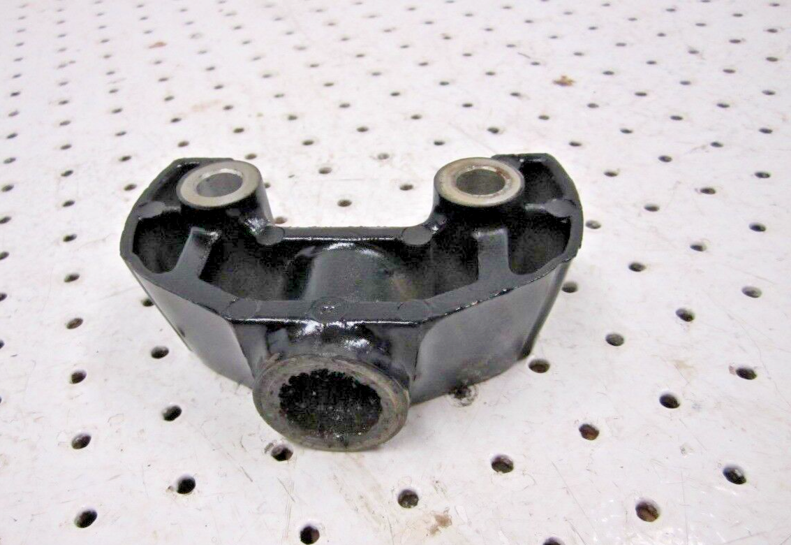 1986 MERCURY 45HP LONG SHAFT BOTTOM YOKE 77416