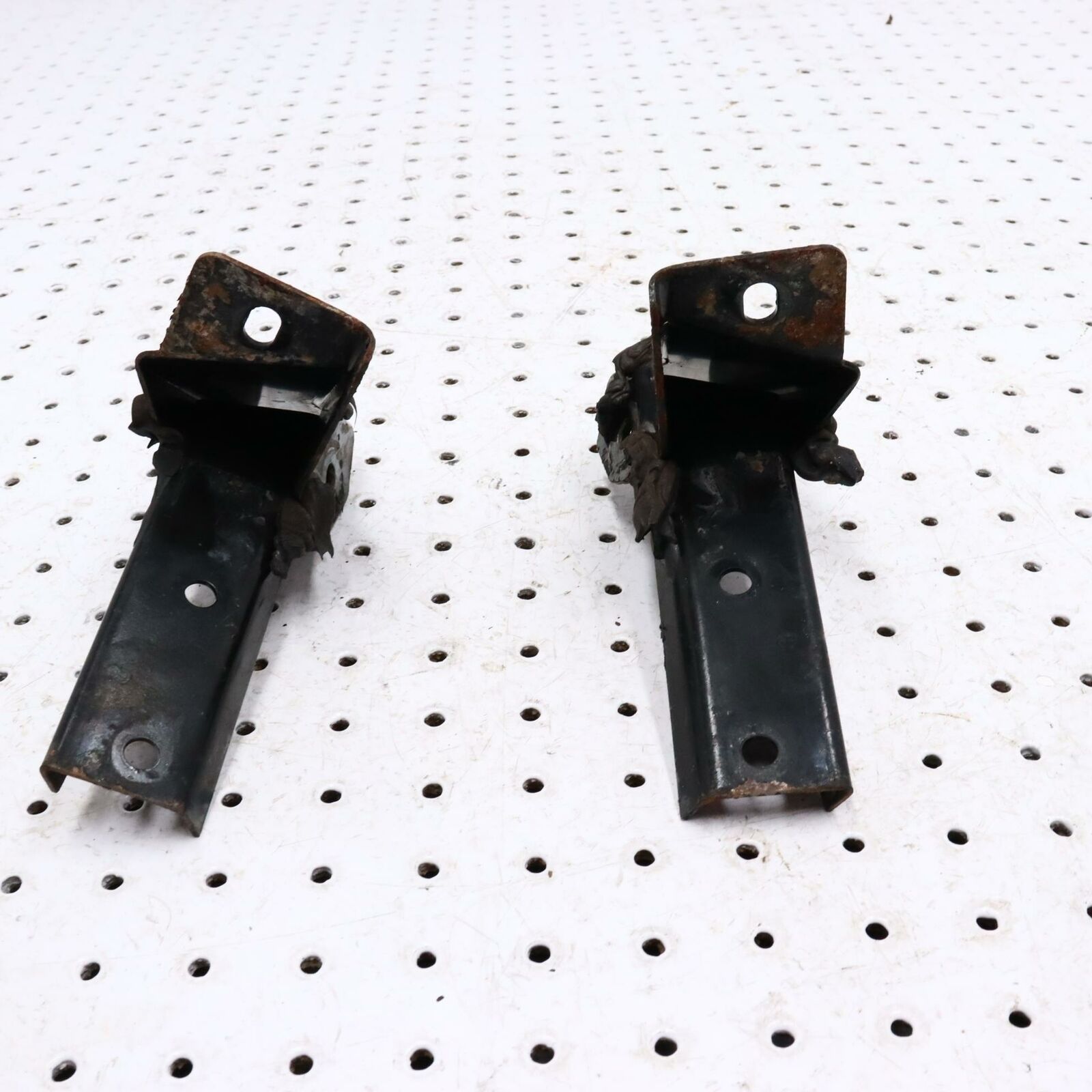 2006 POLARIS CLASSIC 700 FRONT SHOCK TOWERS MOUNTS 1014796-067 1014795-067