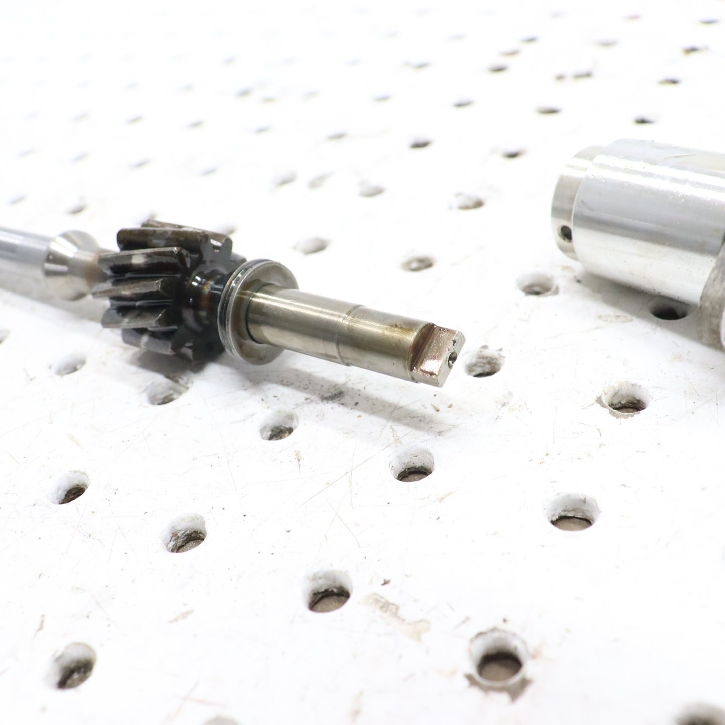 2009 Arctic Cat Crossfire R 8 Oil Pump Shaft Water Pump Shaft 3006-520