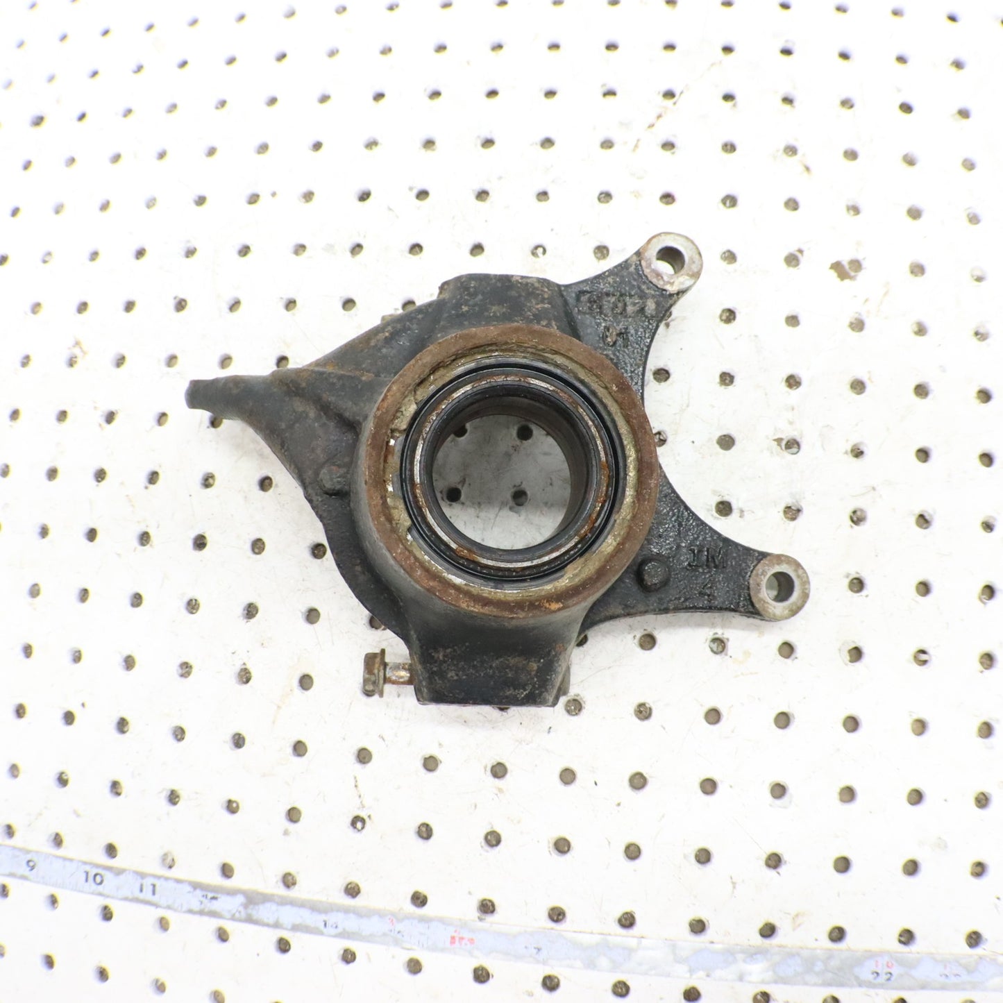 2013 Polaris Ranger 800 RIGHT Steering Knuckle 5136949