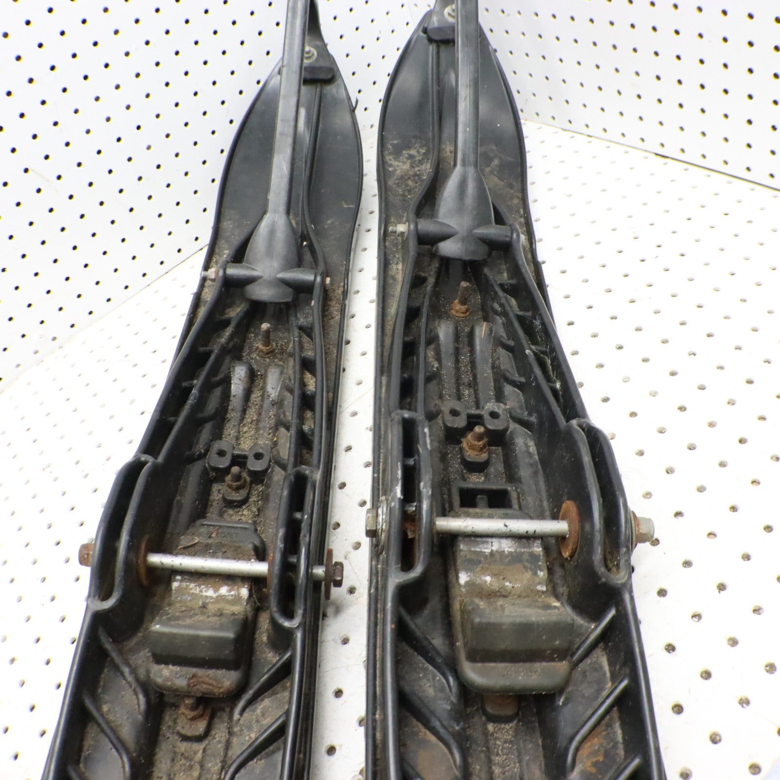 2007 Polaris Iq 600 Skis 1822933-070