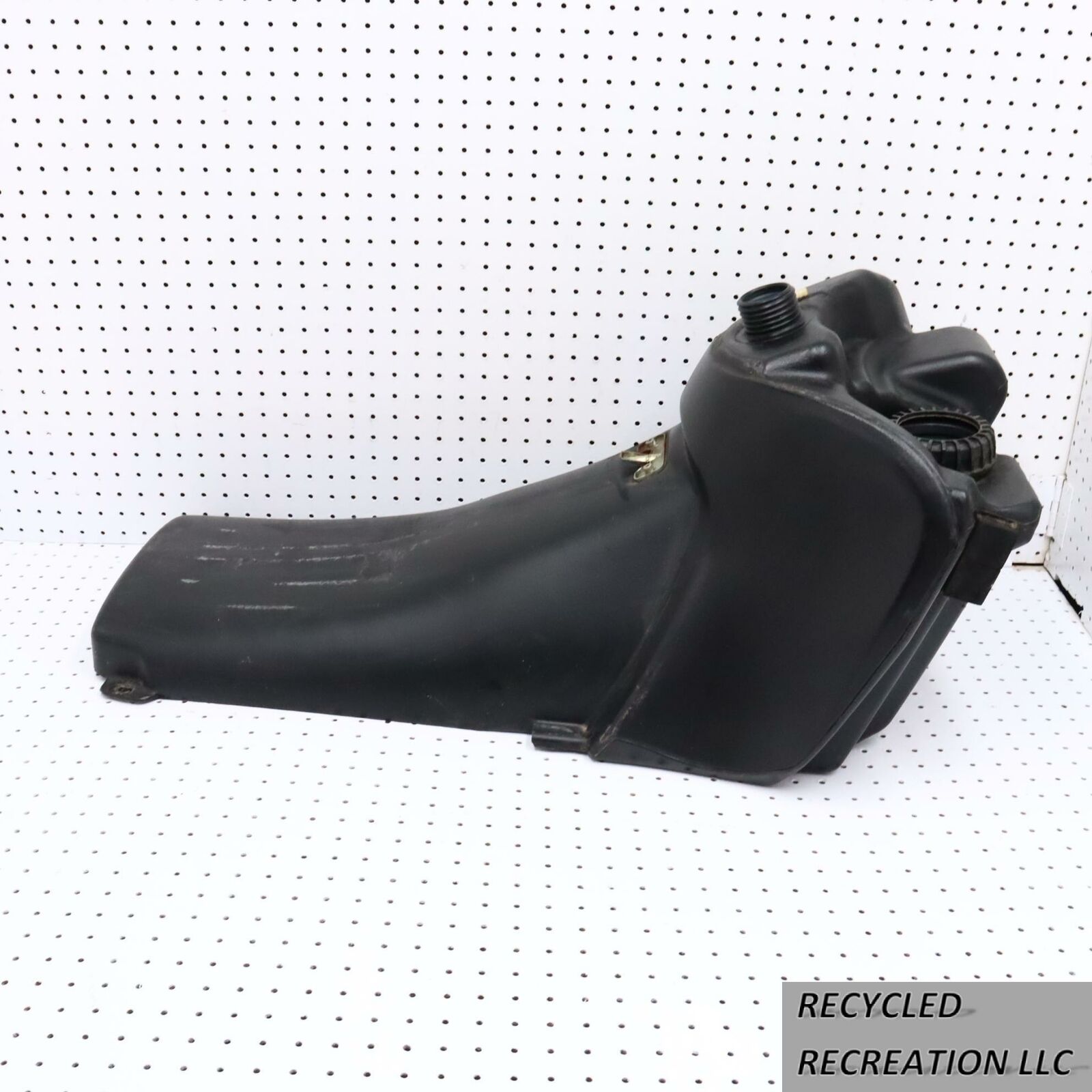 2007 POLARIS IQ 600 GAS TANK FUEL RESERVOIR 2203288, 2520601