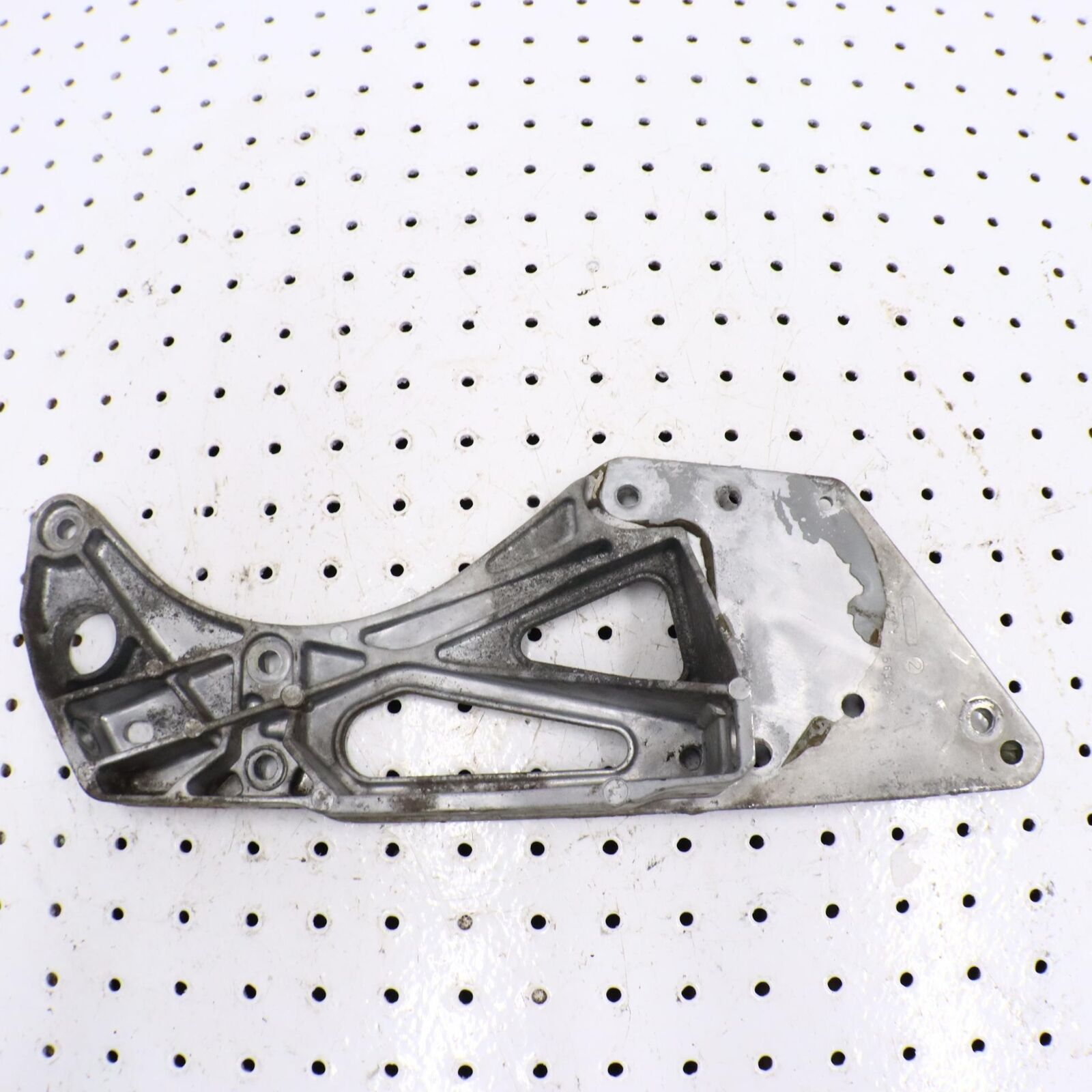 2014 POLARIS PRO RMK 800 BRACE, LOWER, RIGHT, MACHINED 5138693