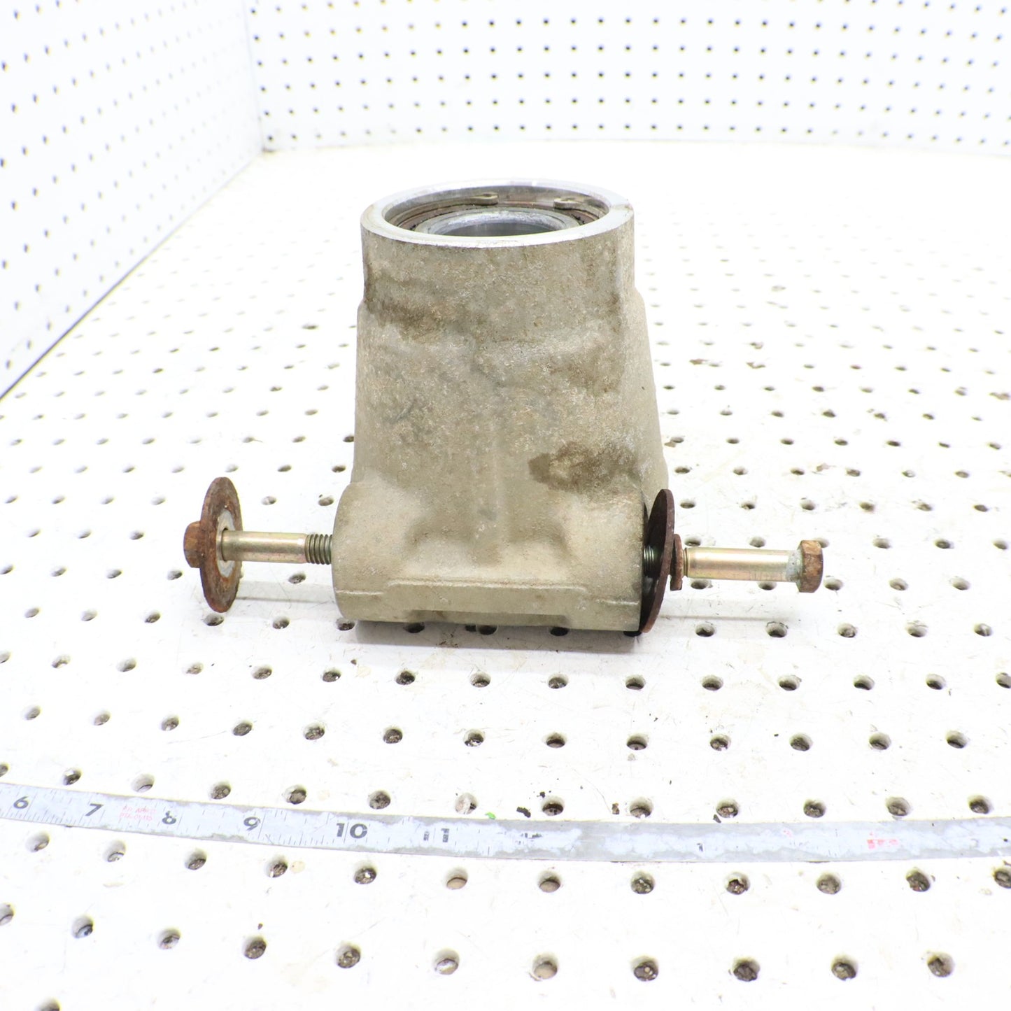 2003 Polaris Sportsman 600 left Bearing Carrier Knuckle Rear 5133663; 5134206 