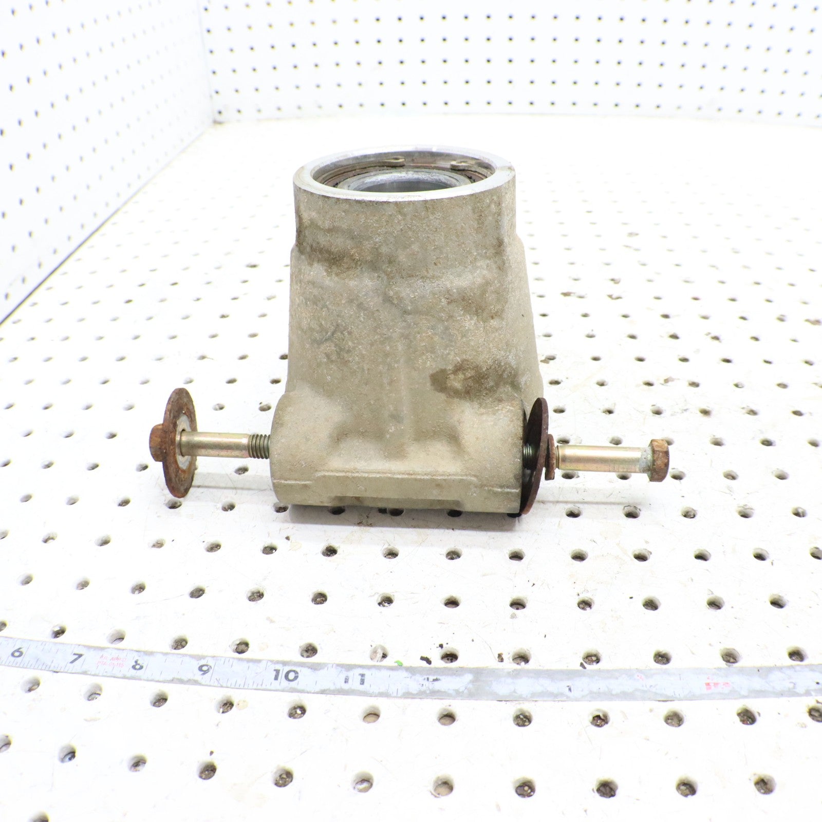 2003 Polaris Sportsman 600 left Bearing Carrier Knuckle Rear 5133663; 5134206 
