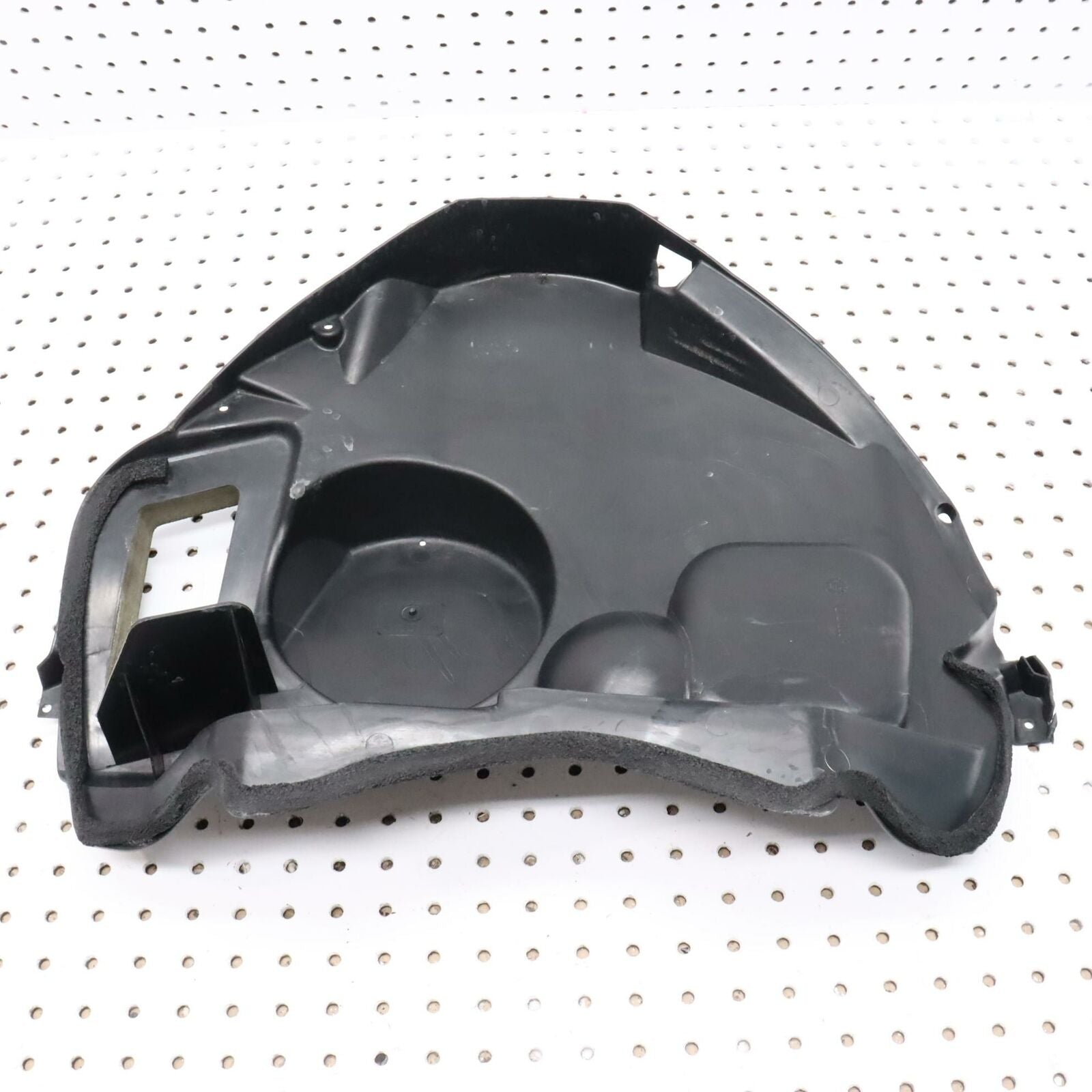2006 POLARIS CLASSIC 700 AIR PLENUM, HEADLIGHT ACCESSS COVER 2633044