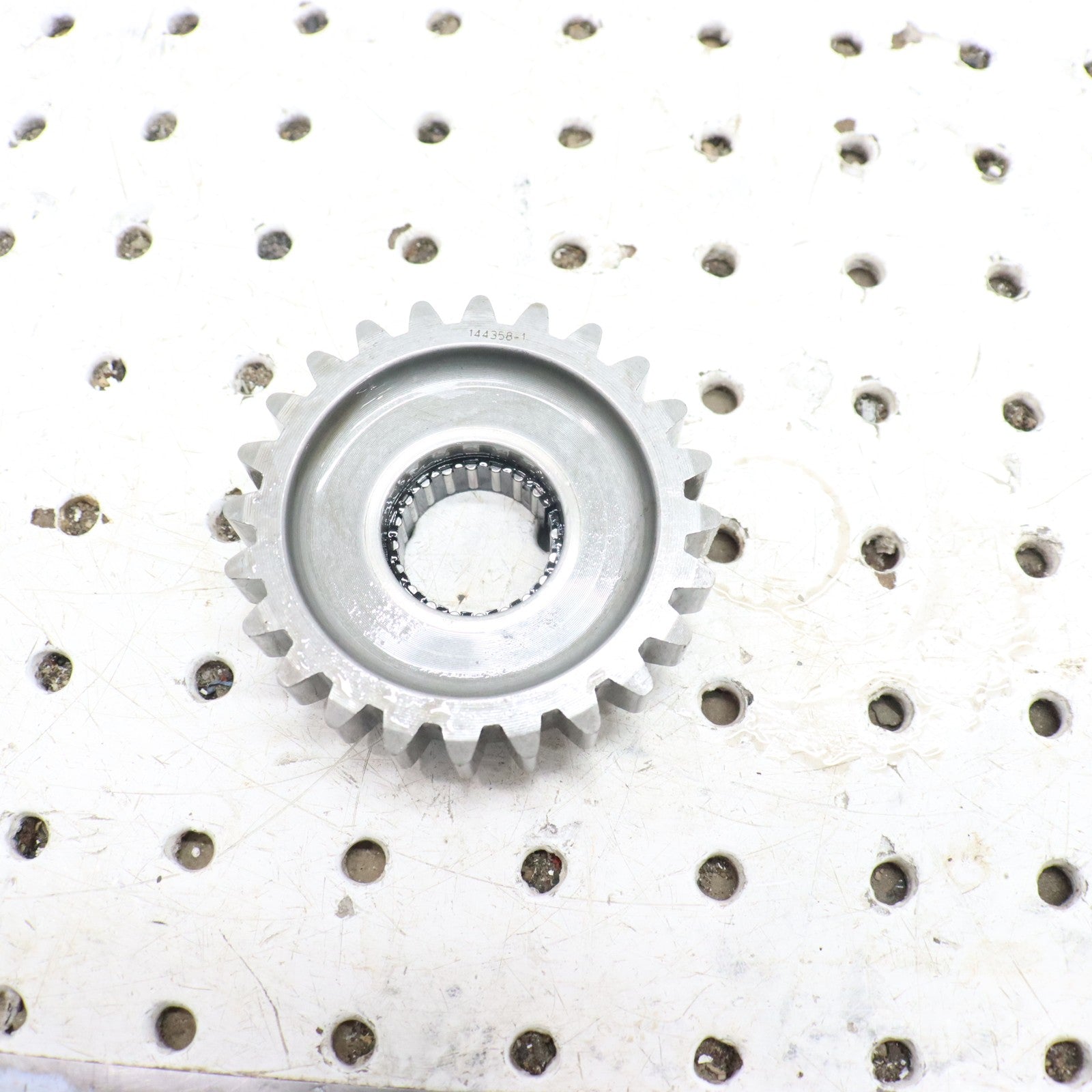 2004 Polaris Sportsman 500 Transmission Gearcase Sprocket 24T 3233854