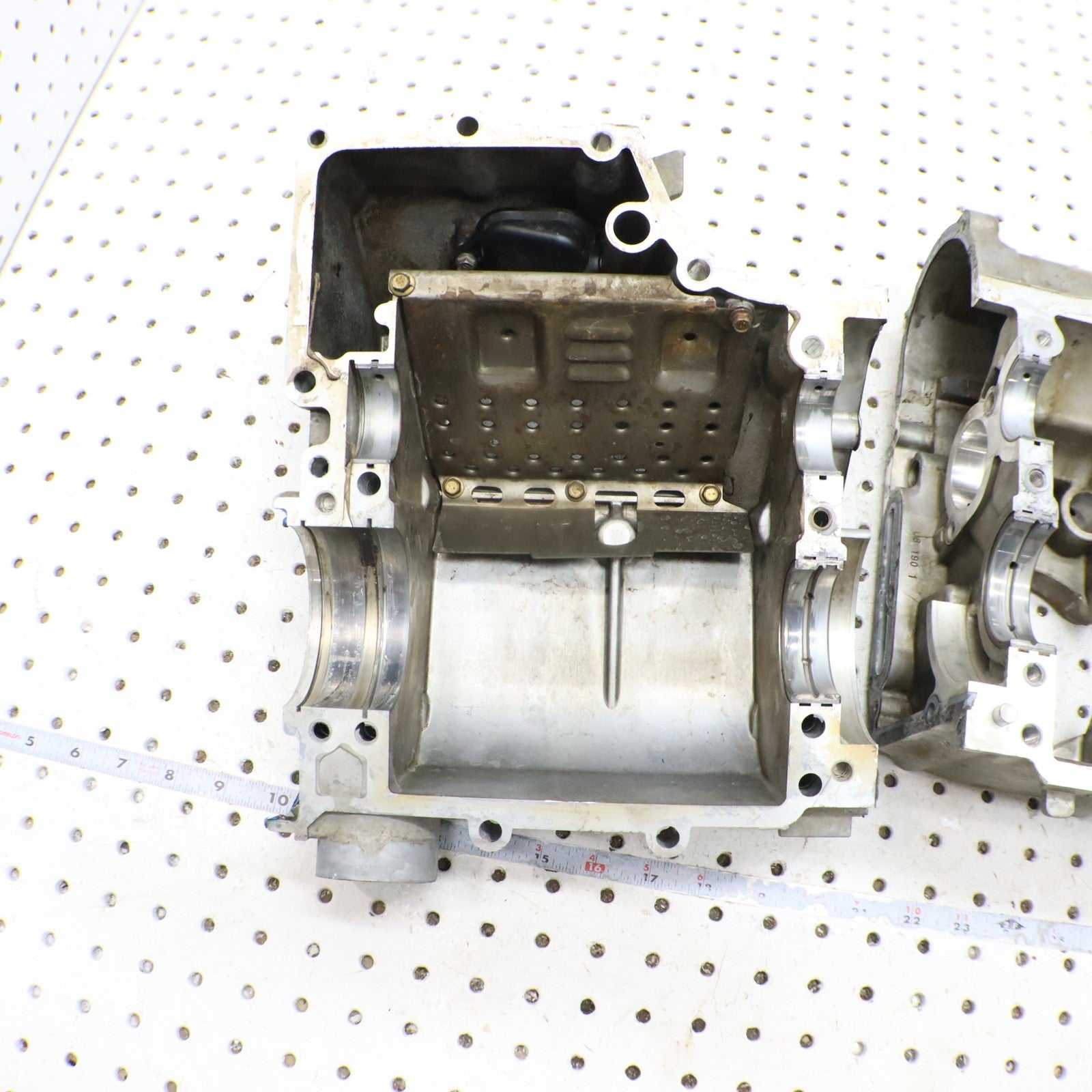 2009 Polaris Sportsman 800 Crankcase Engine Case 2203300 CRACKED !