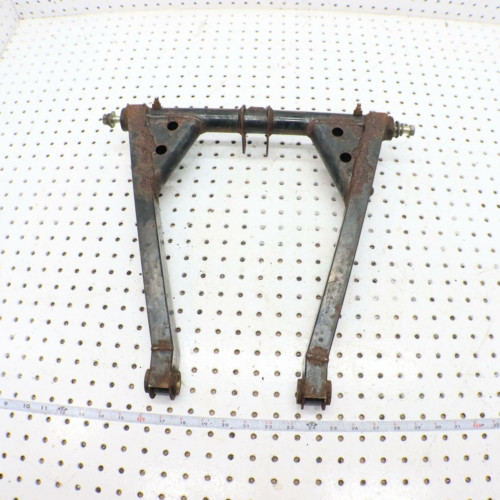 2007 POLARIS IQ 600 REAR SUSPENSION FRONT TORQUE ARM 1541948-067 1542579-067
