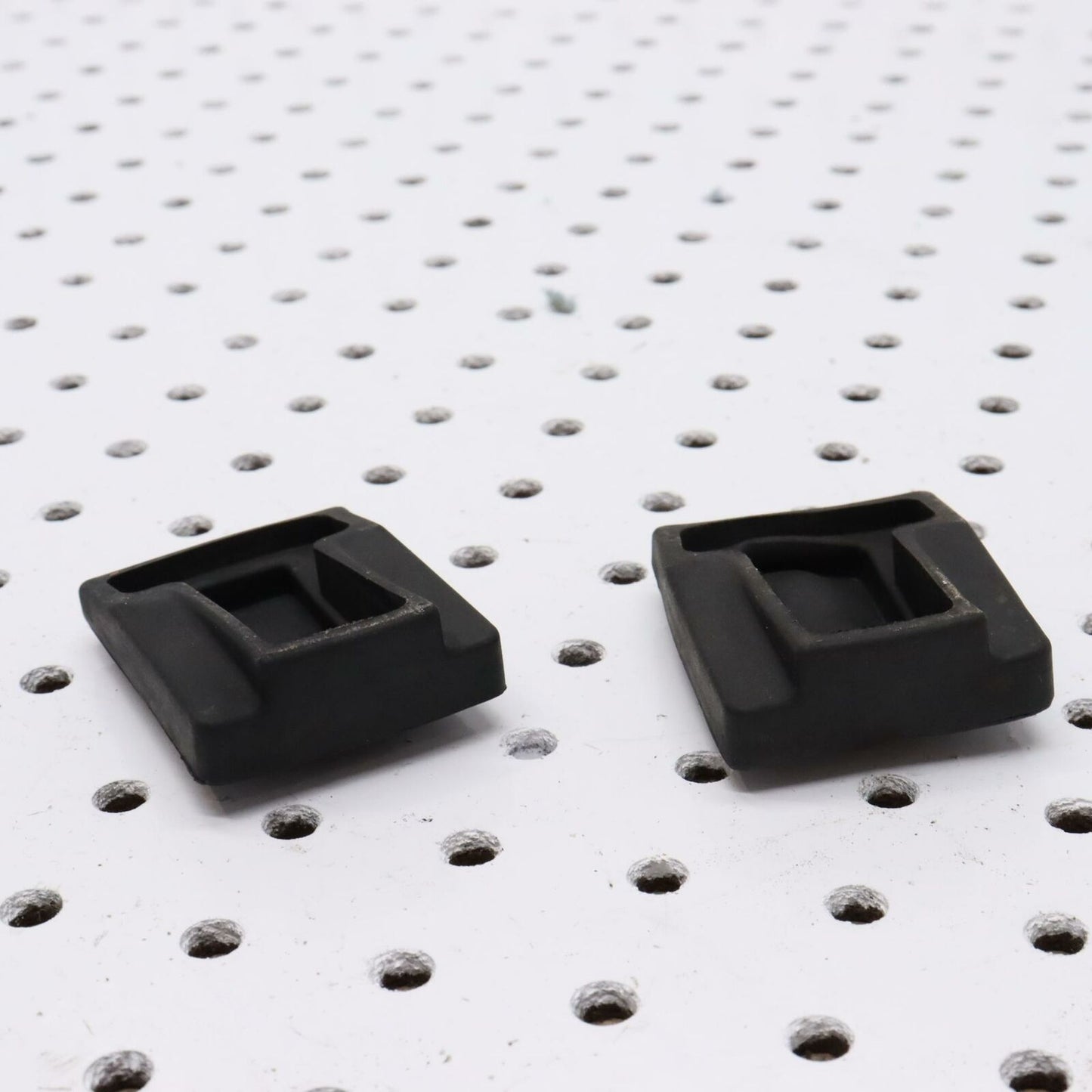 2007 POLARIS IQ 600 RADIATOR RUBBER MOUNT 5412513