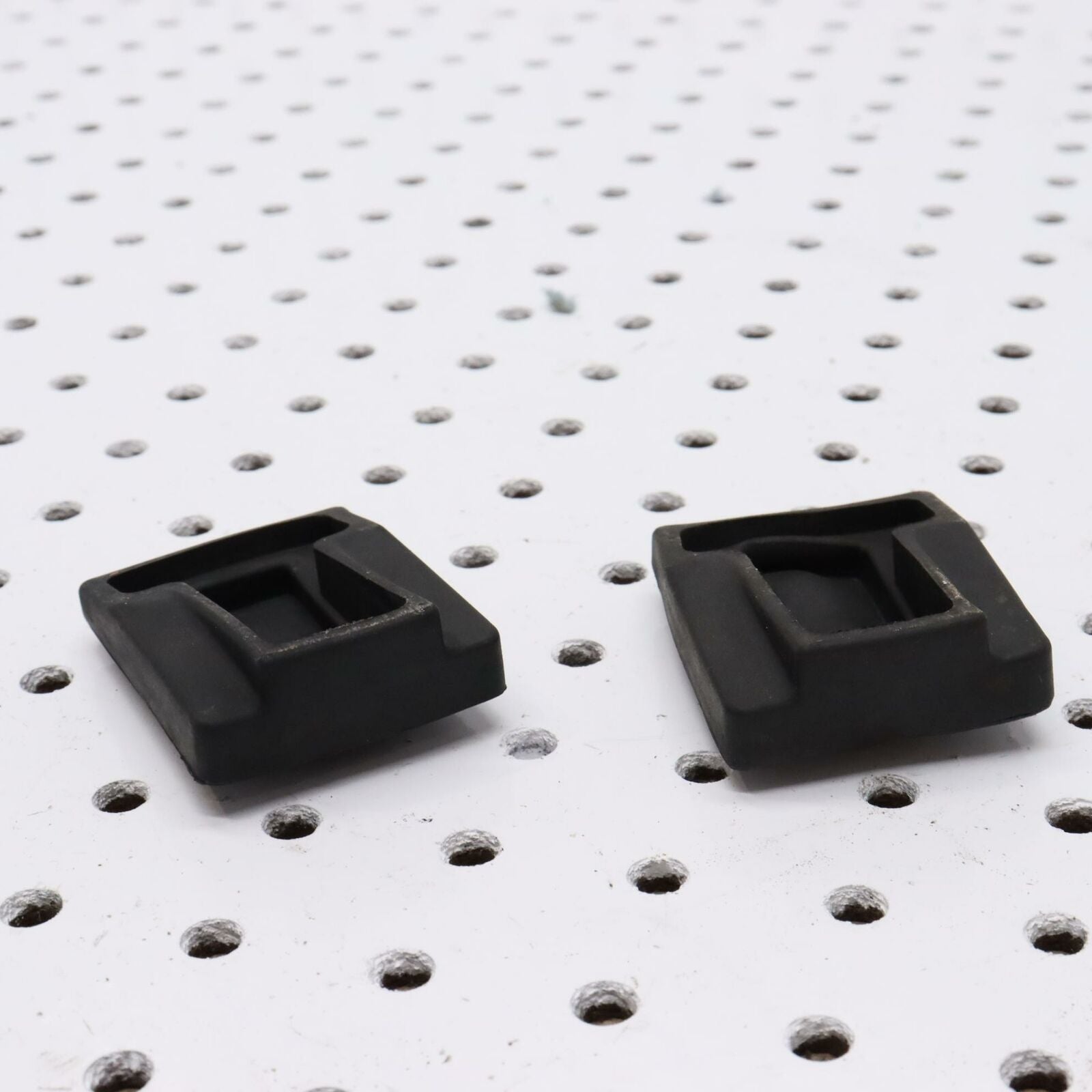 2007 POLARIS IQ 600 RADIATOR RUBBER MOUNT 5412513