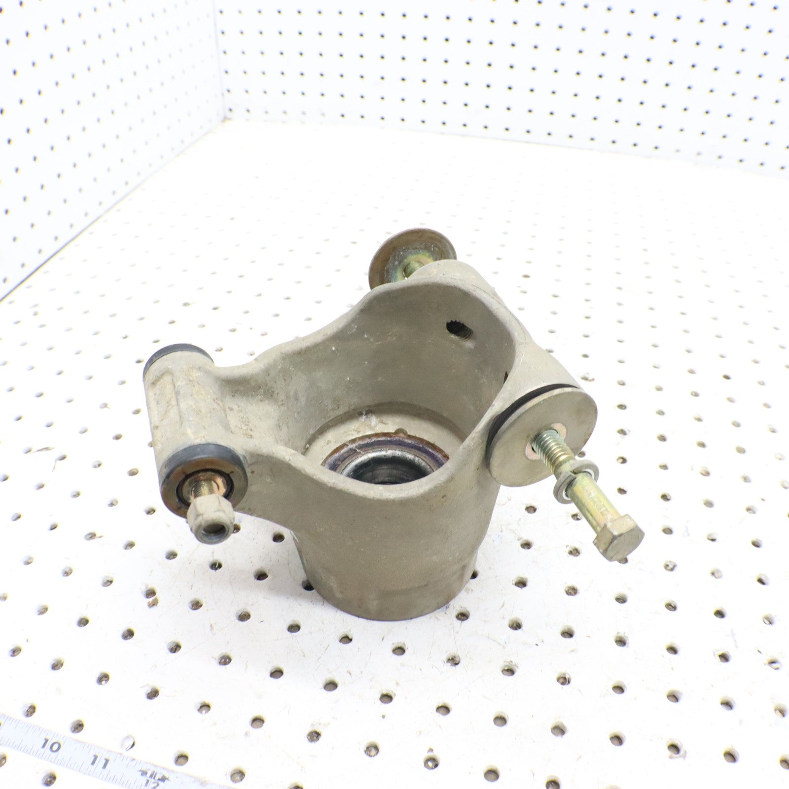 2009 Polaris Sportsman 800 Bearing Carrier Knuckle Rear 5135563 LEFT REAR 