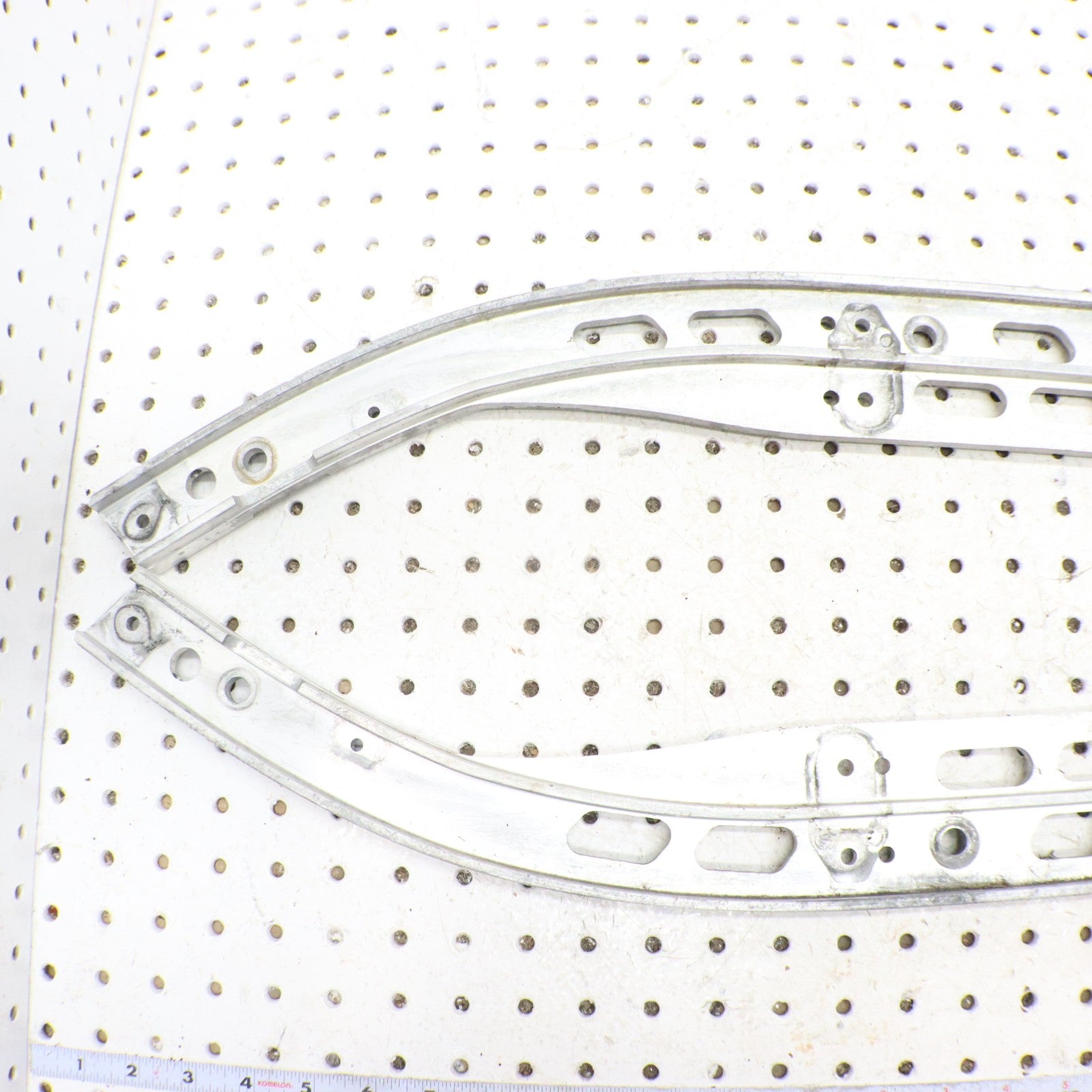 2016 Polaris Rush 800 Slide Rails L & R 1543566-309 ; 1543567-309 GOOD!