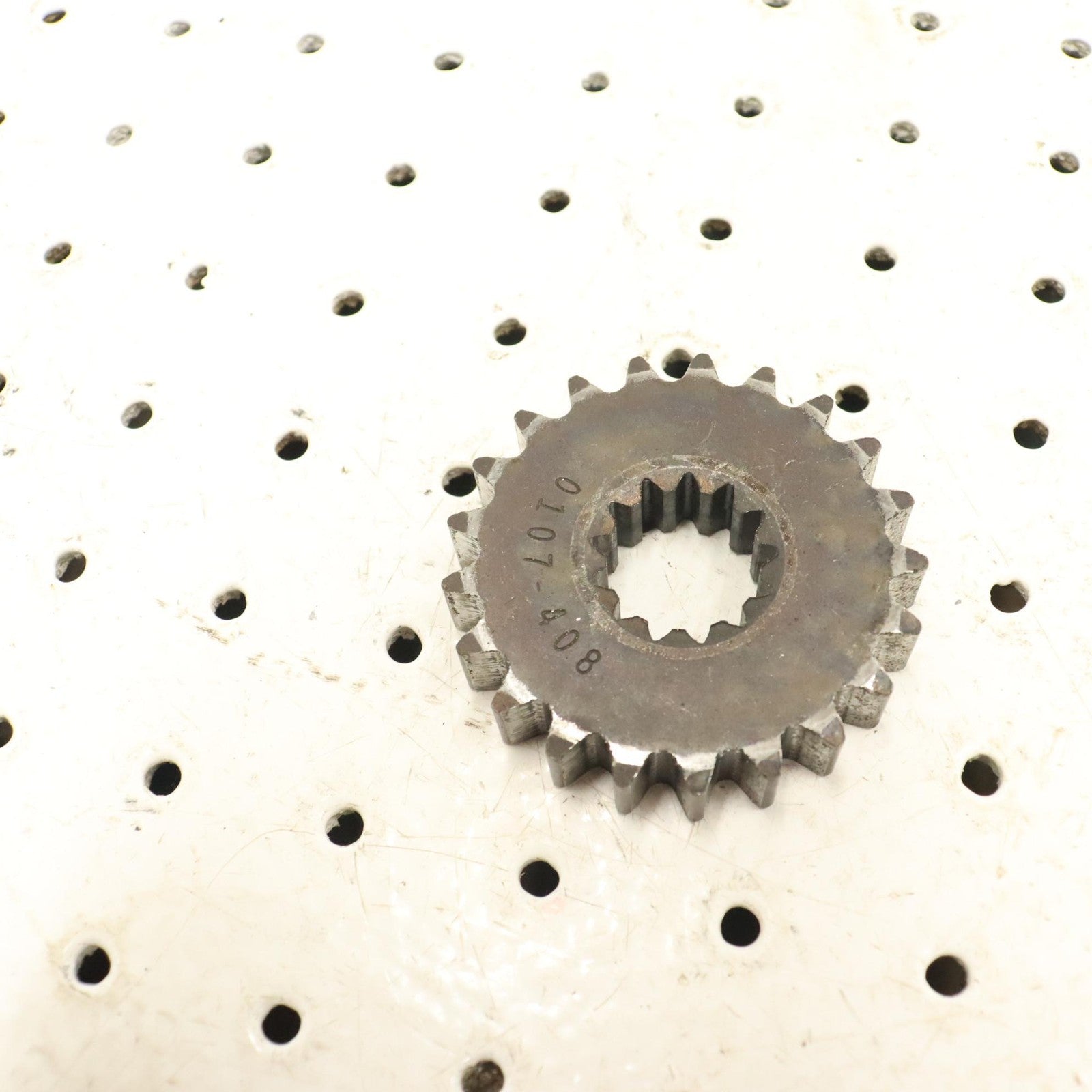 1995 Polaris Xcr 600 Chaincase Sprocket Gear Upper 3221035; 0107-408 21T 11W